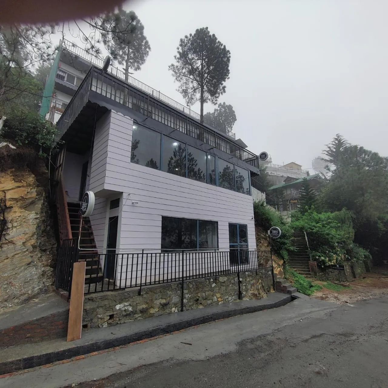 Property building in Hotel Pearl Residency