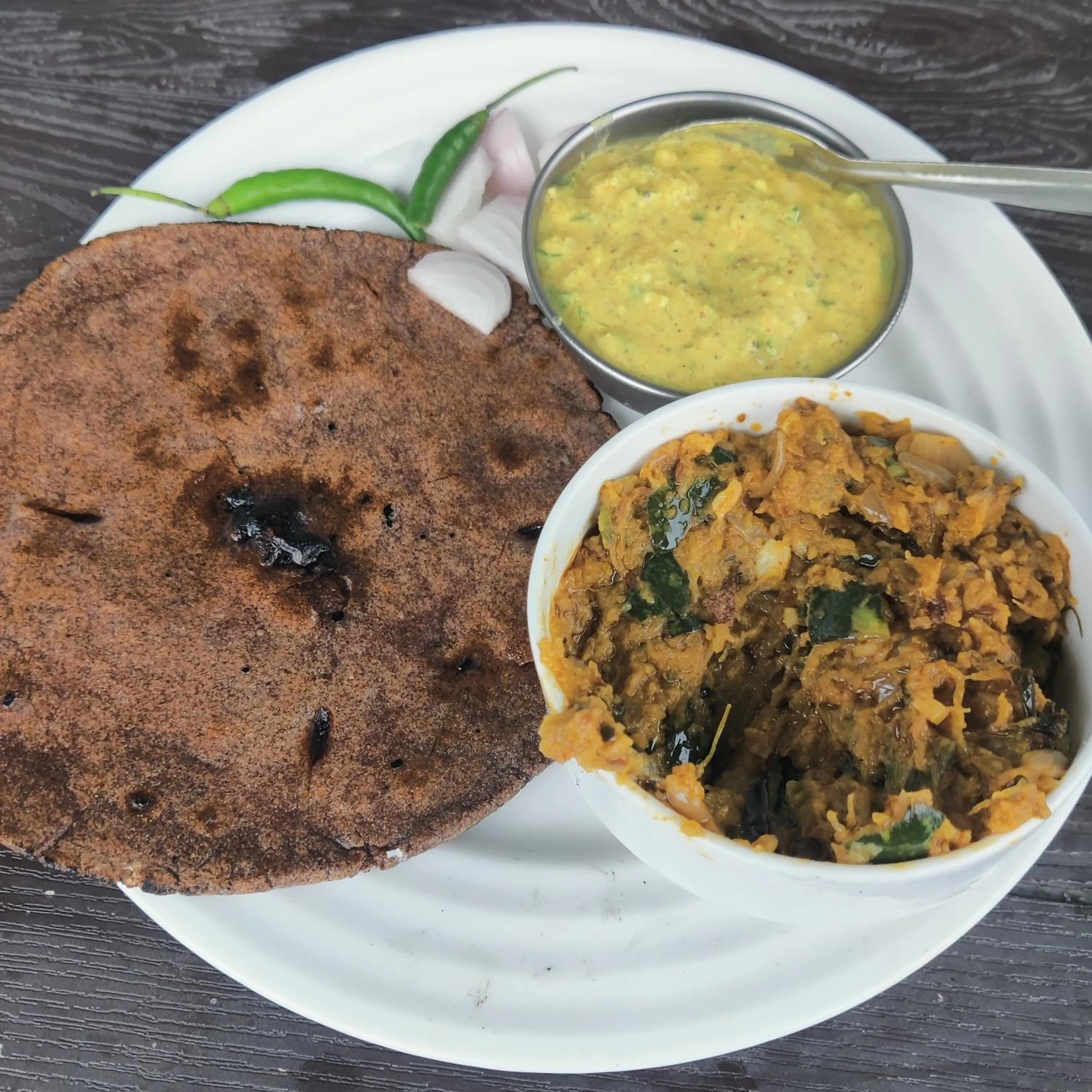 Food and drinks in Hotel Pearl Residency