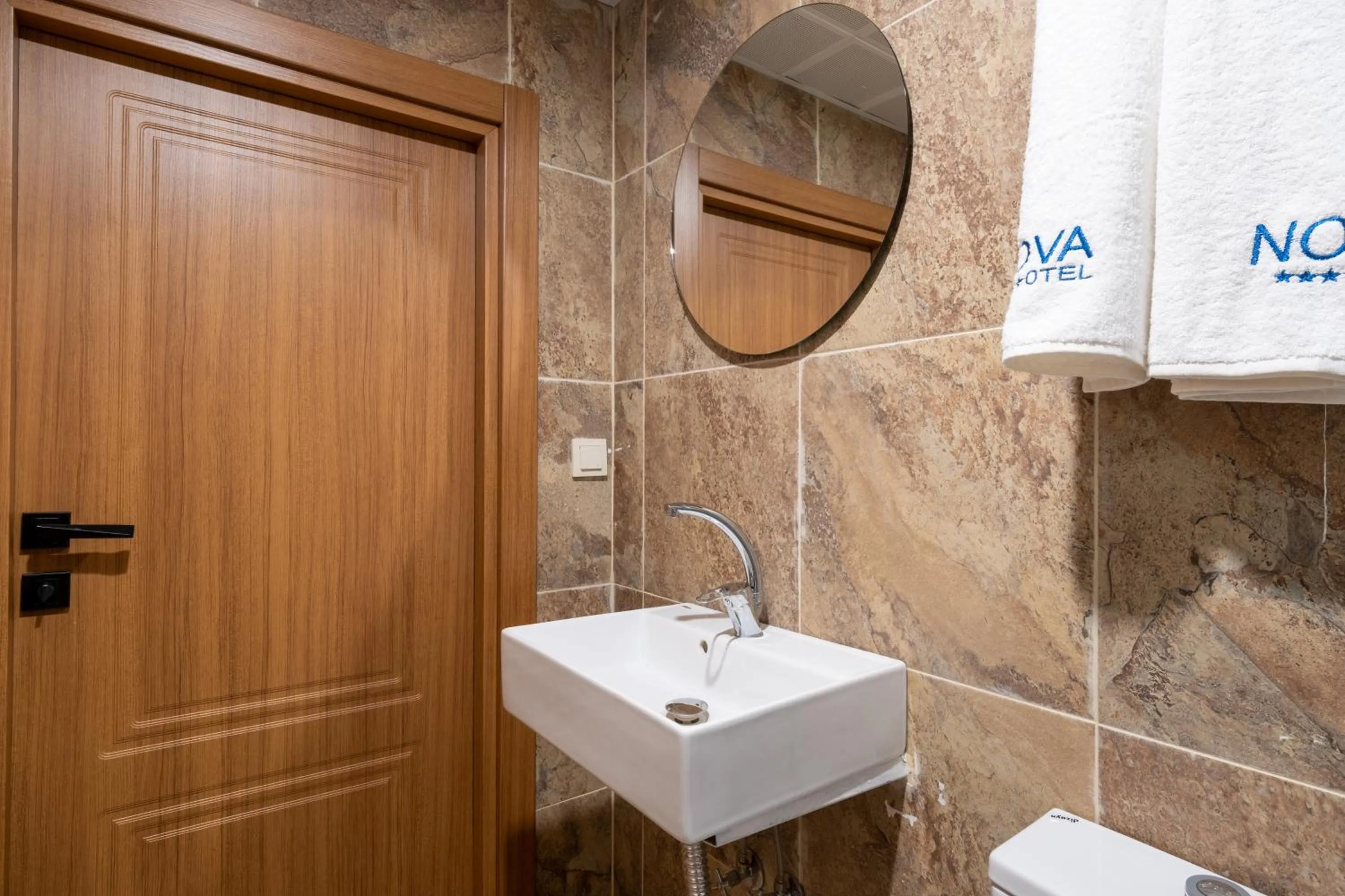 Shower in Istanbul Nova Hotel