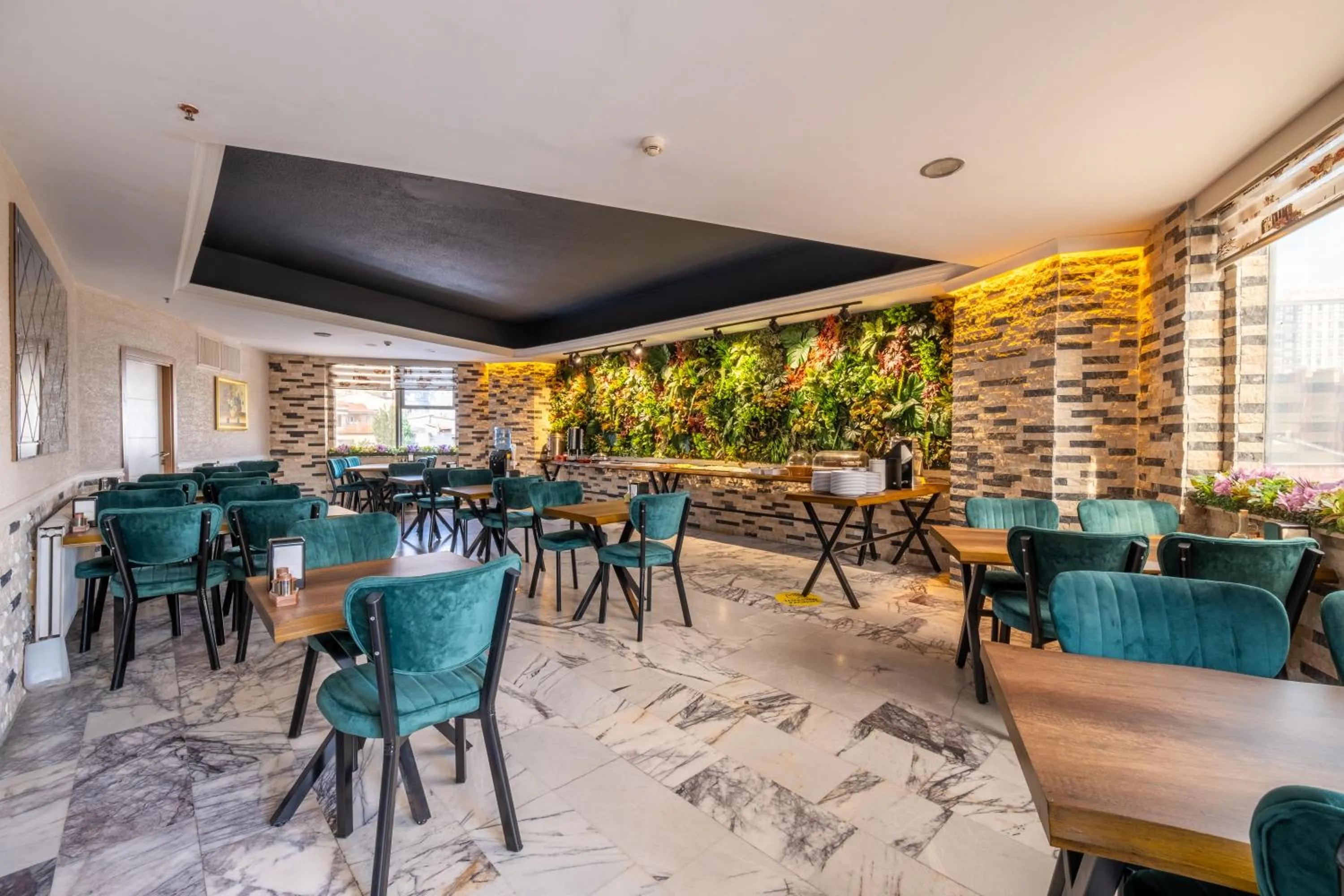 Restaurant/places to eat in Istanbul Nova Hotel