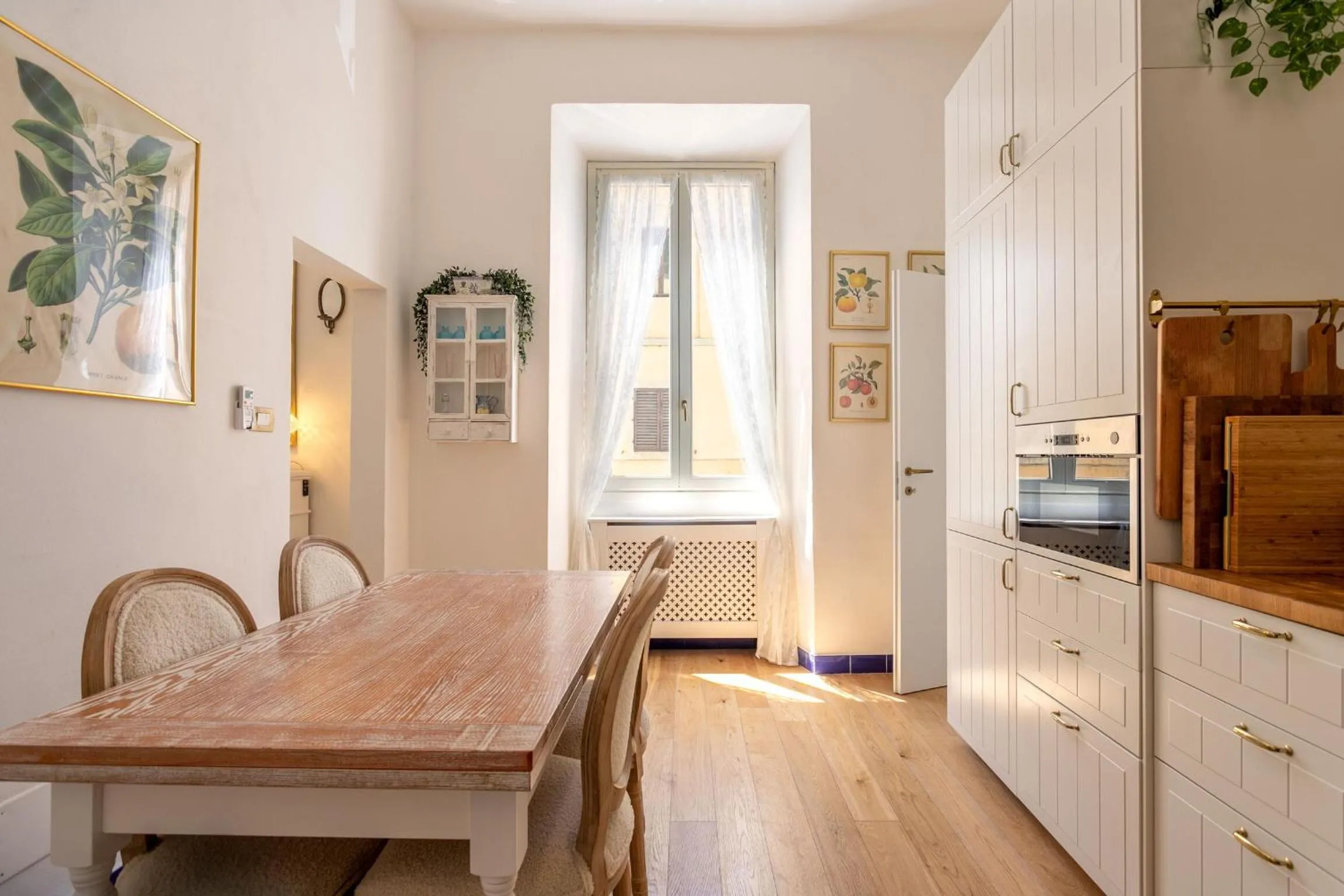 Kitchen or kitchenette in Pearl Of Florence by Halldis