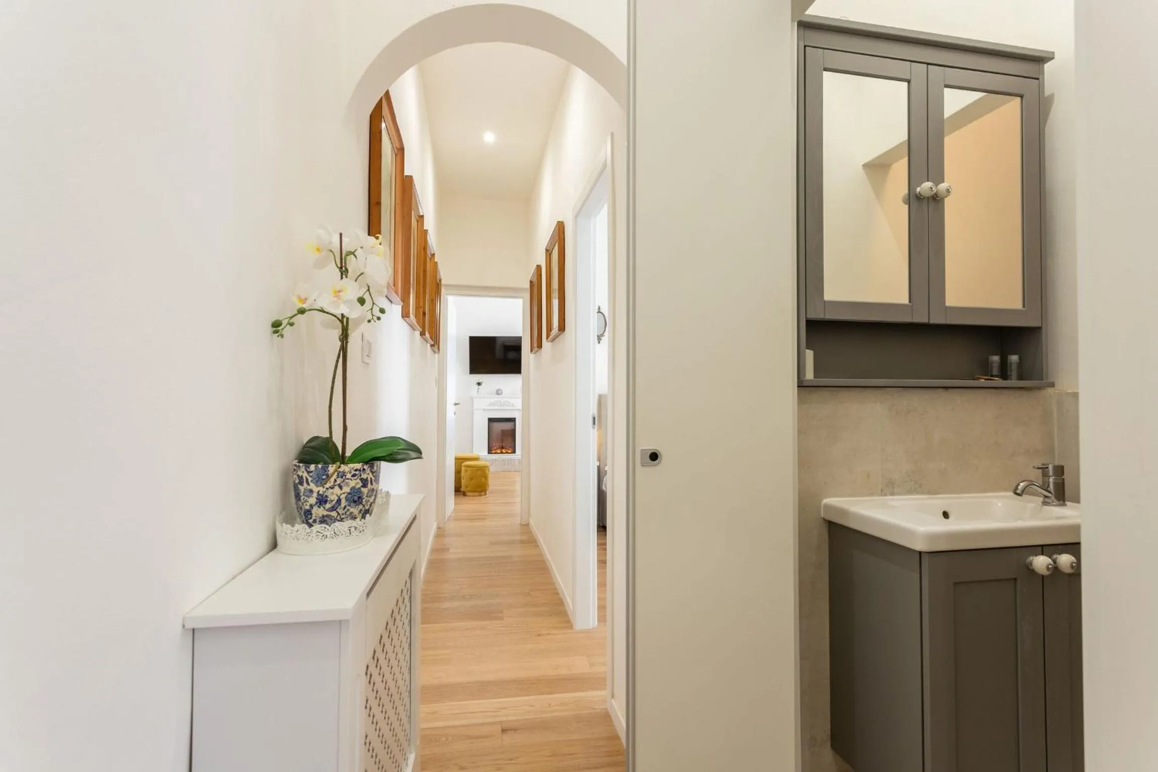 Bathroom in Pearl Of Florence by Halldis