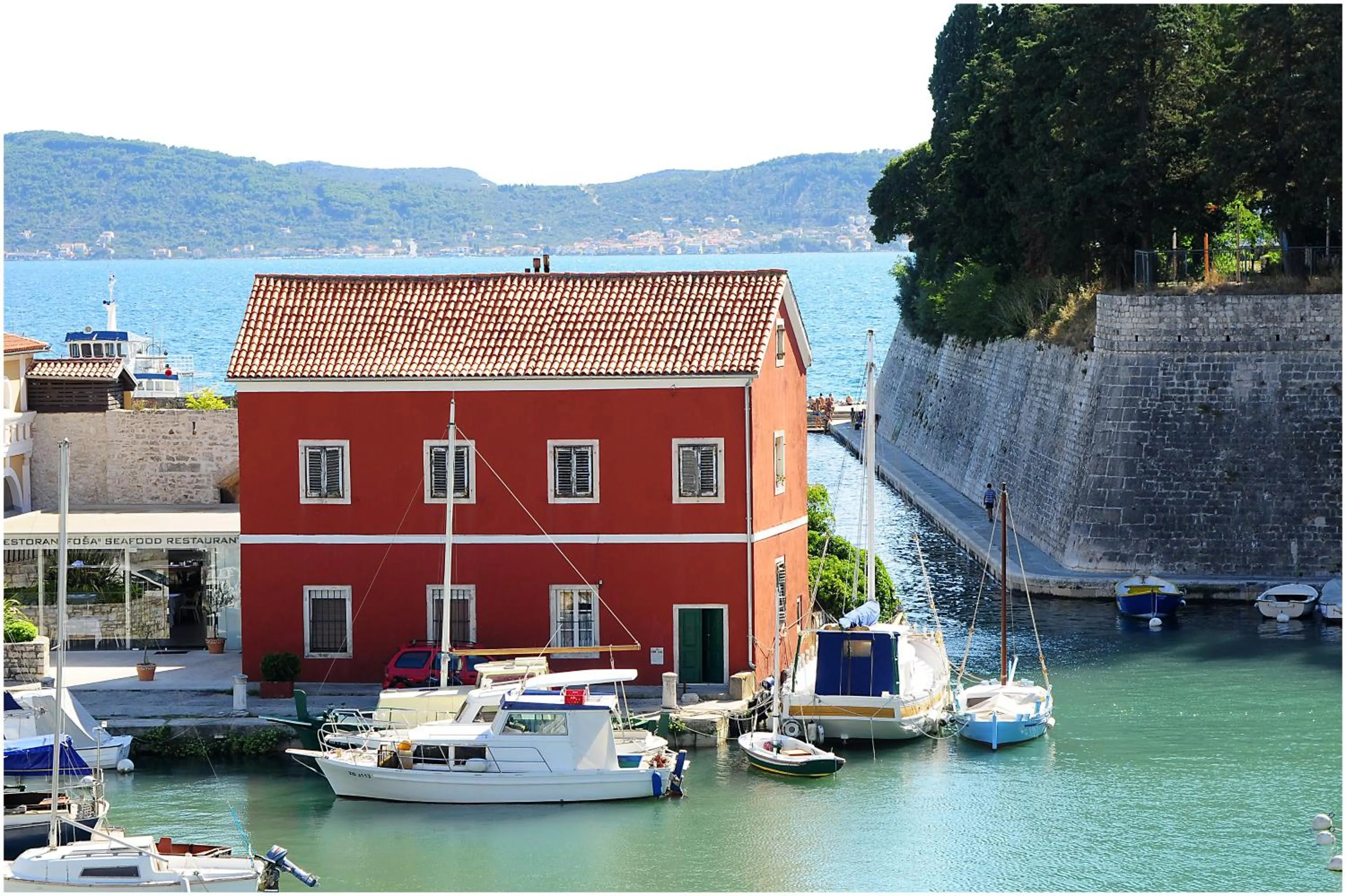 Area and facilities in Apartments Villa Violet