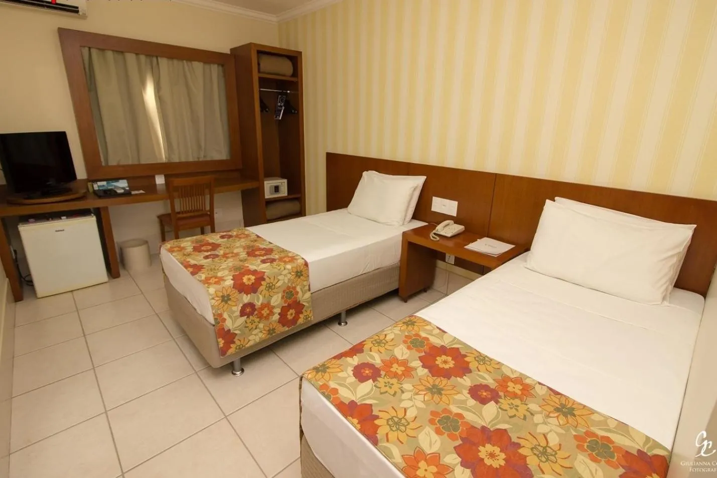 Photo of the whole room, Bed in Gelps Hotel