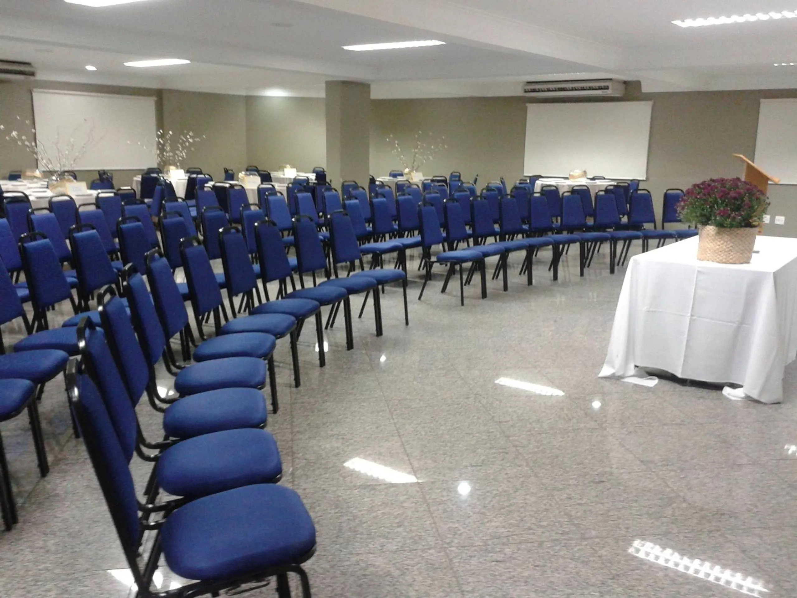 Meeting/conference room in Gelps Hotel