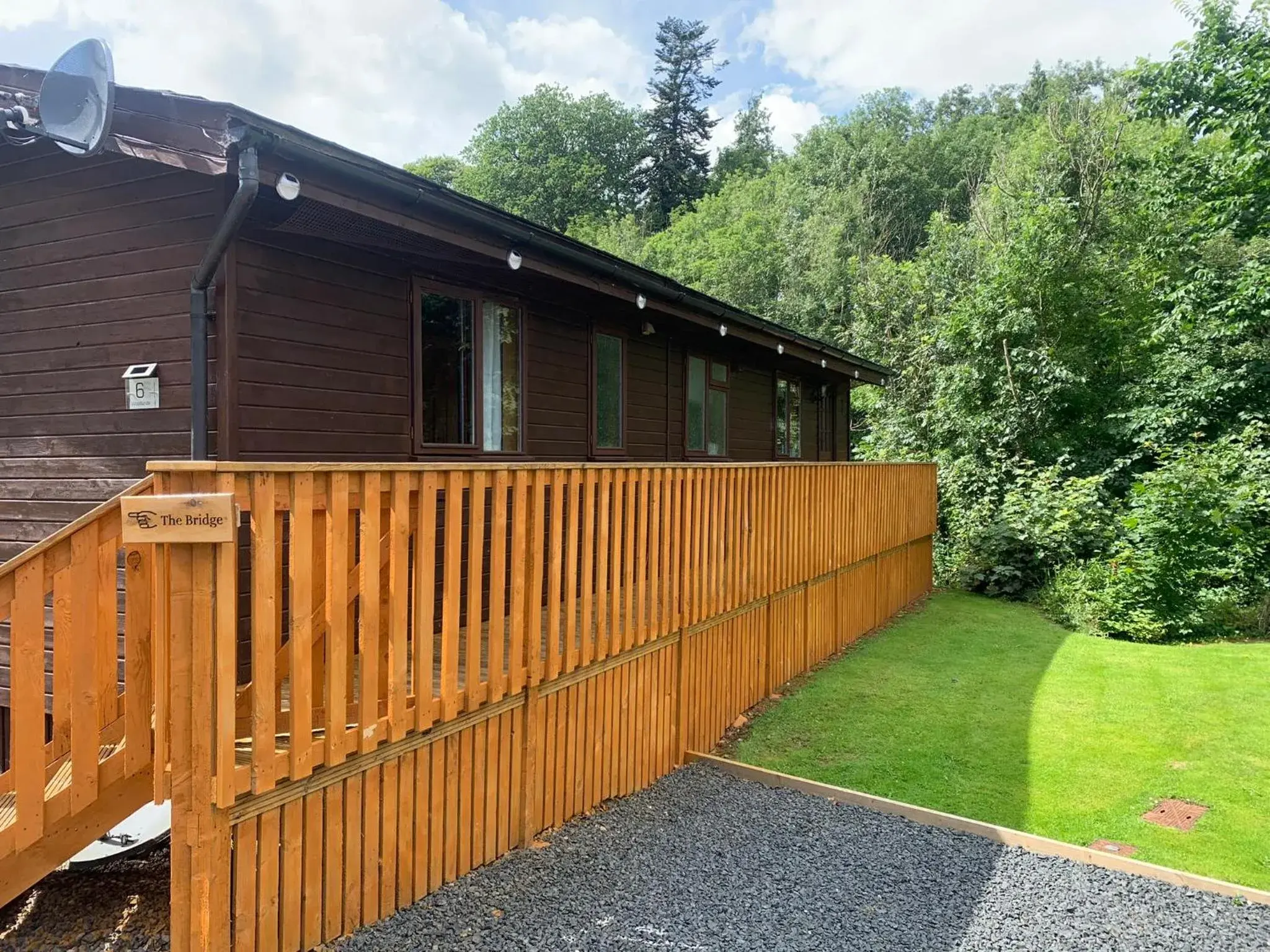 Teviot Lodge - Sleeps 6 - Pets - River Views Teviot Lodge - Sleeps 6 - Pets - River Views