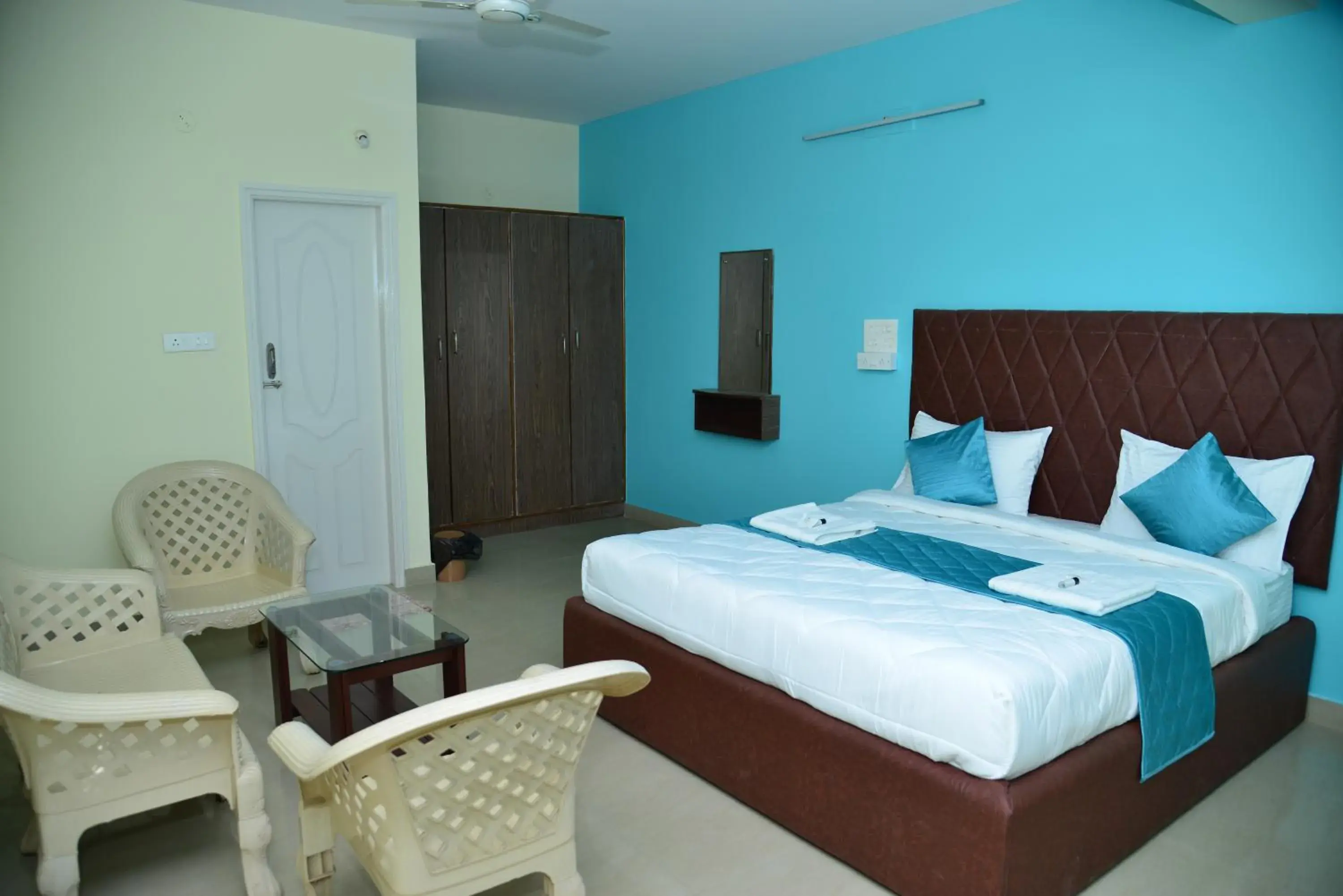 Deluxe Double Room - single occupancy in Hotel V M Comfort Deluxe Double Room - single occupancy in Hotel V M Comfort