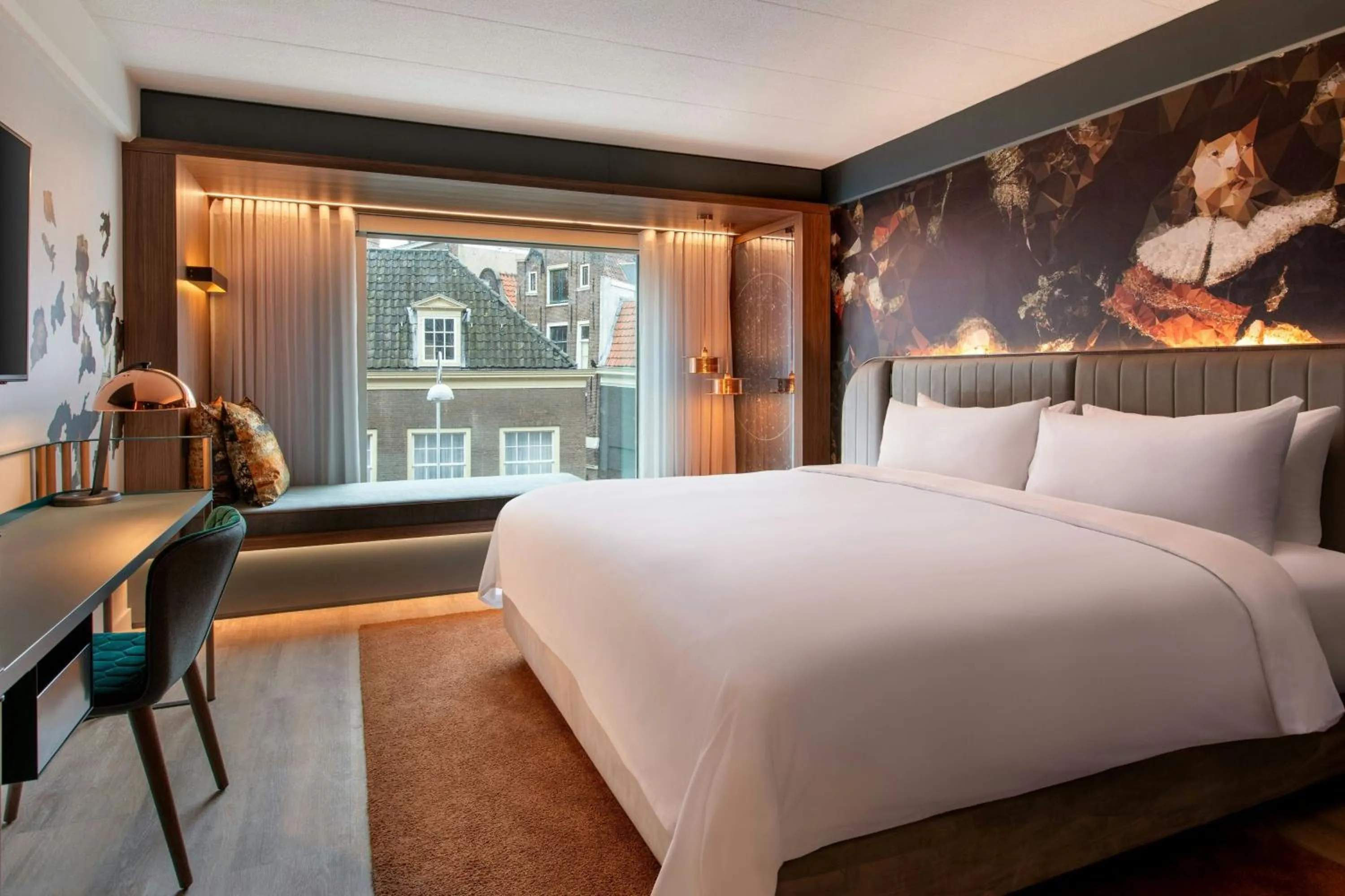 Photo of the whole room, Bed in Renaissance Amsterdam Hotel