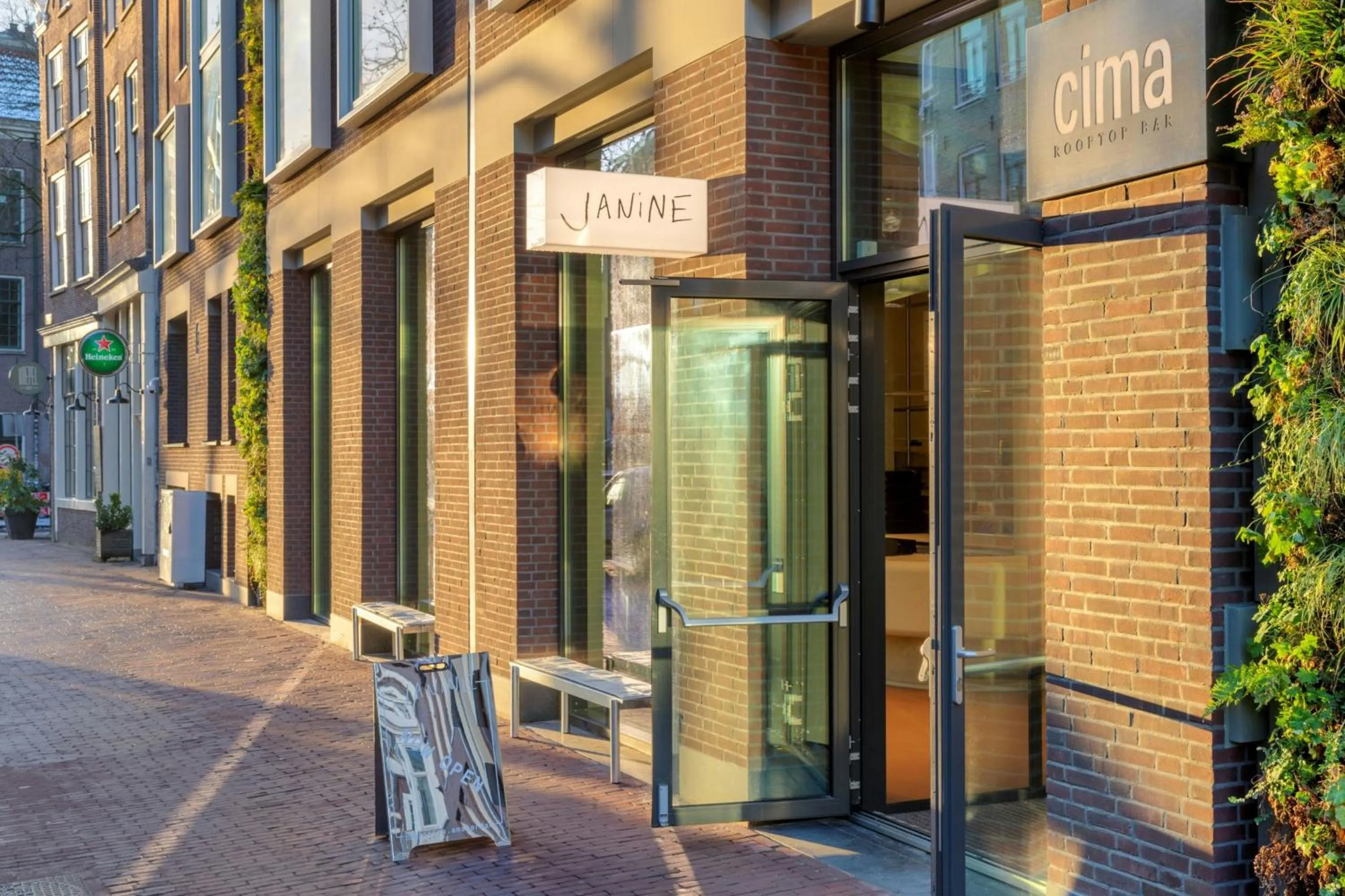 Restaurant/places to eat in Renaissance Amsterdam Hotel