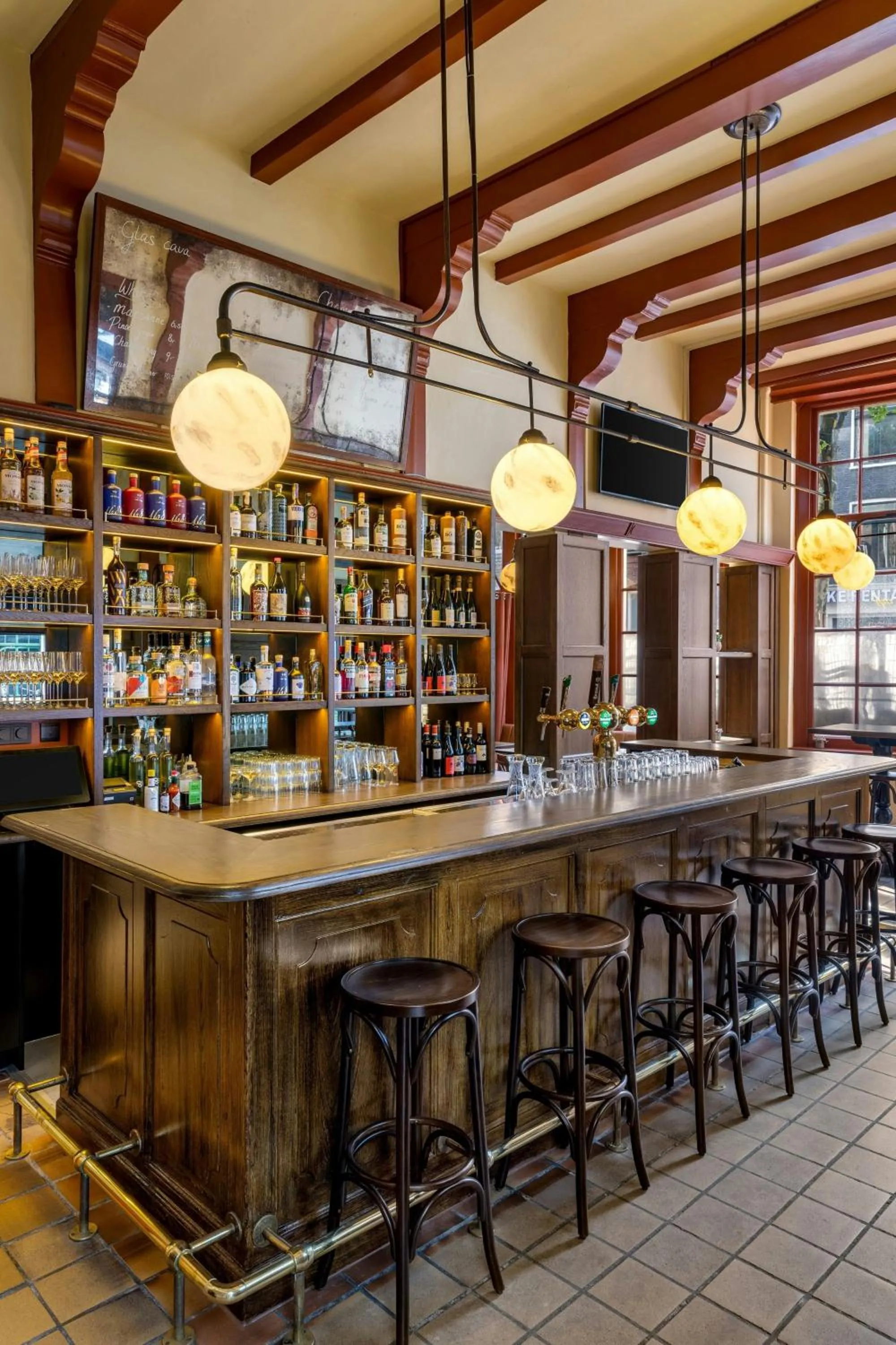 Lounge or bar in Renaissance Amsterdam Hotel