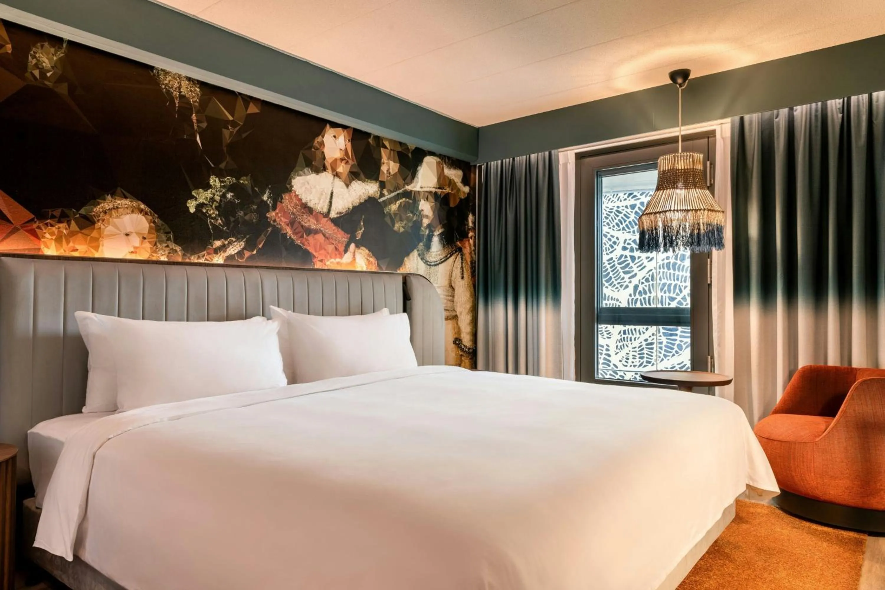 Photo of the whole room, Bed in Renaissance Amsterdam Hotel