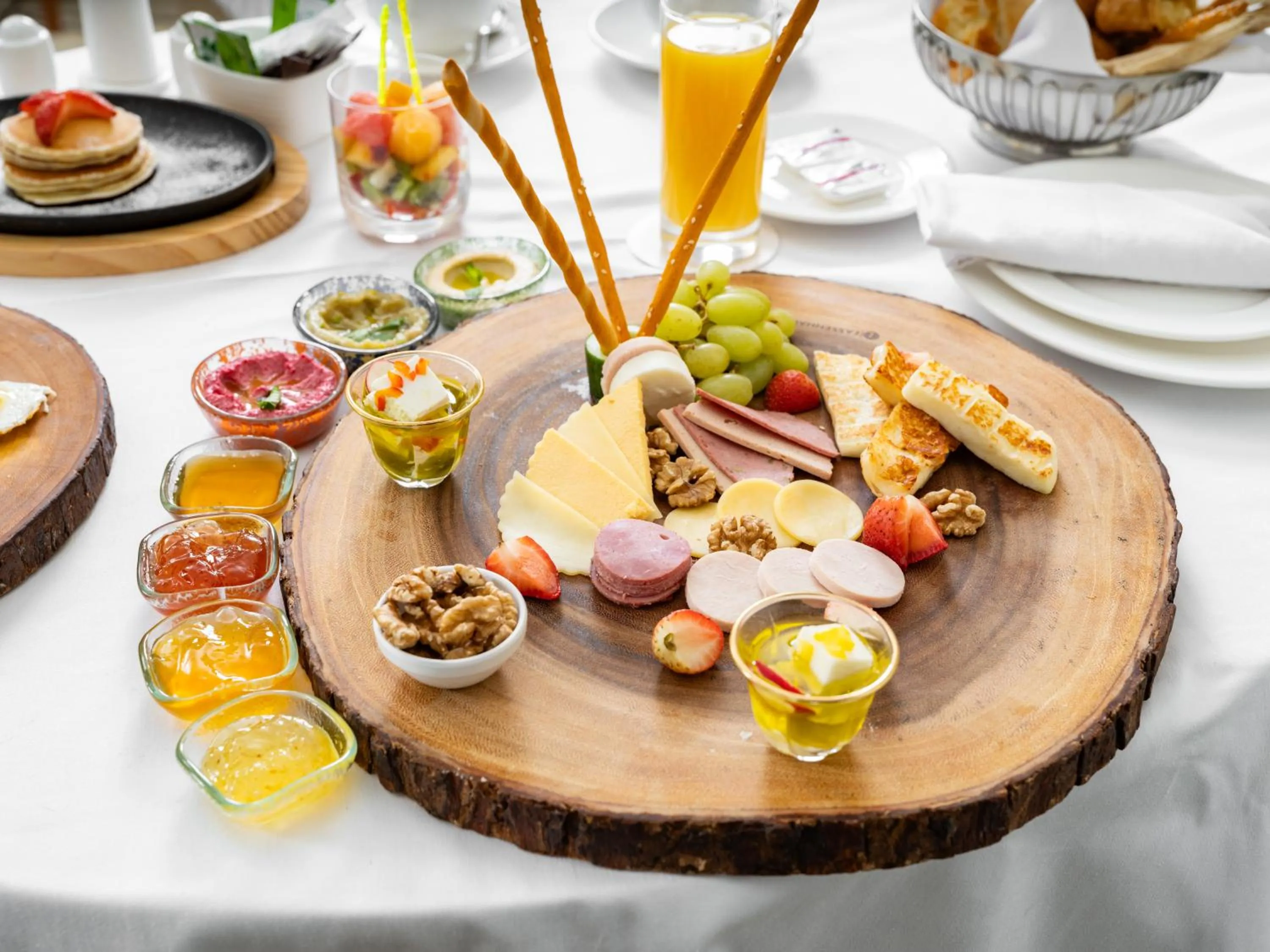 room service in Wirgan Al Noor, Tapestry Collection by Hilton