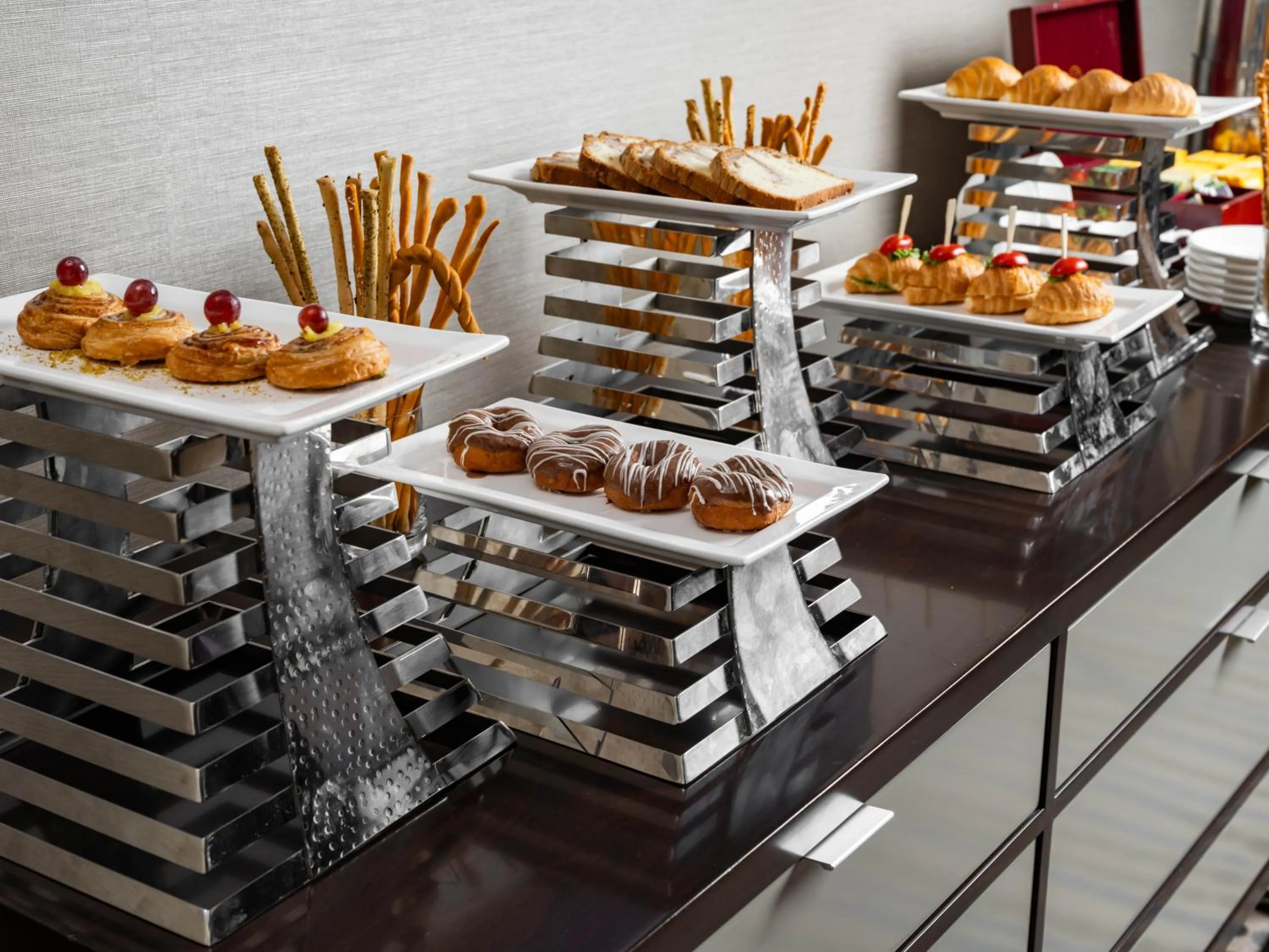 Banquet/Function facilities in Wirgan Al Noor, Tapestry Collection by Hilton