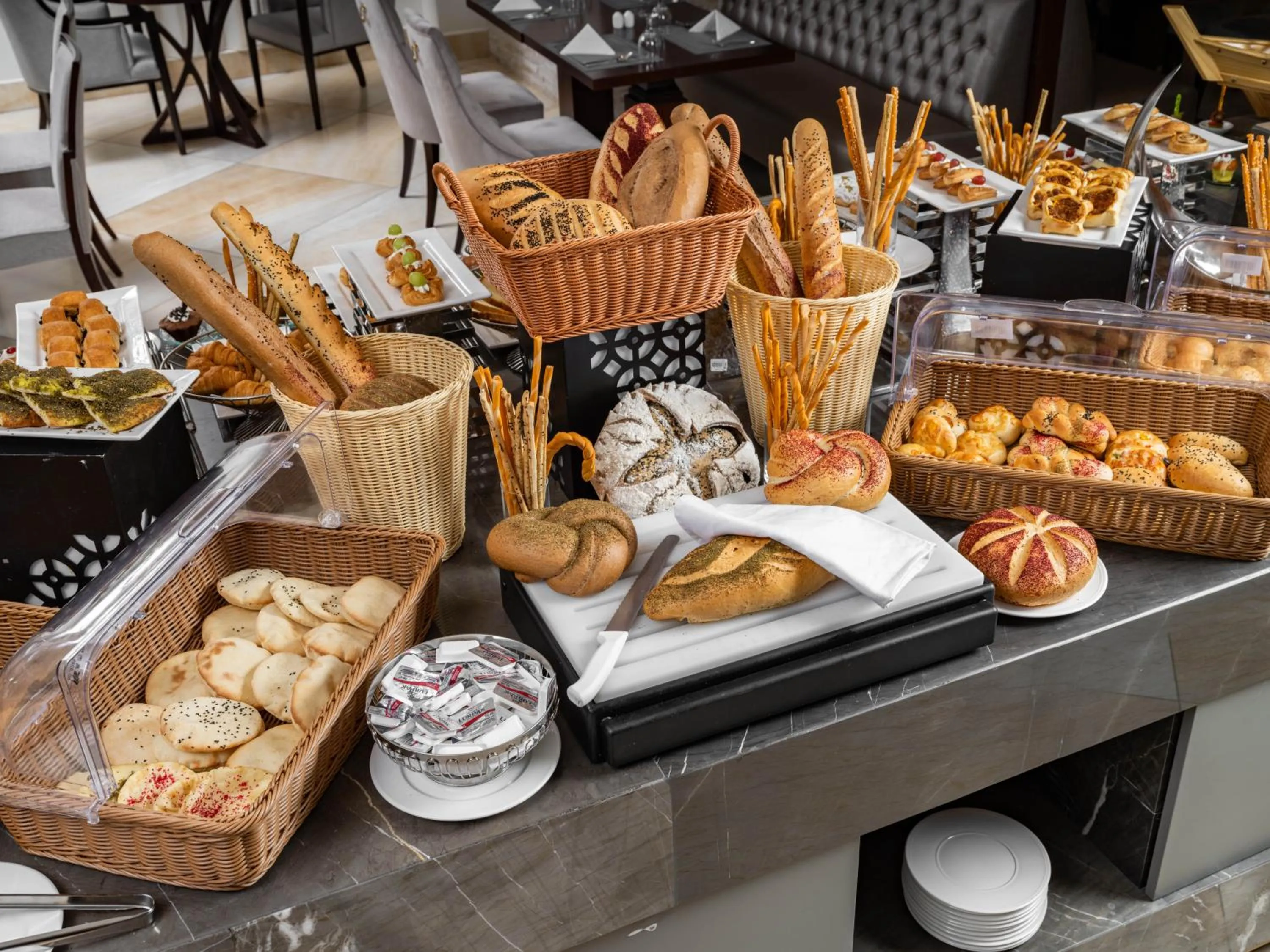 Food and drinks in Wirgan Al Noor, Tapestry Collection by Hilton