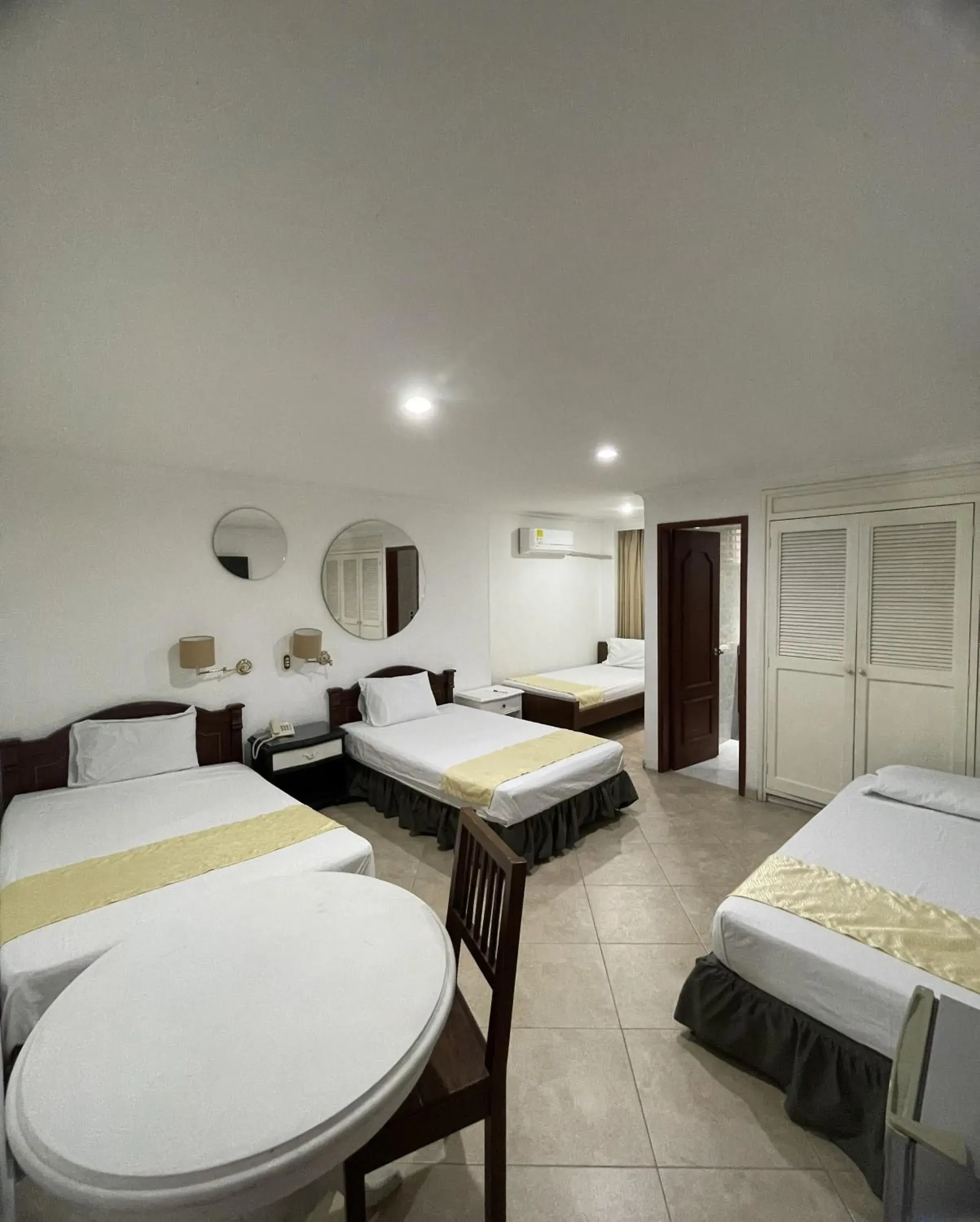 Family Room in Hotel Prince Plaza - Laureles Estadio Family Room in Hotel Prince Plaza - Laureles Estadio