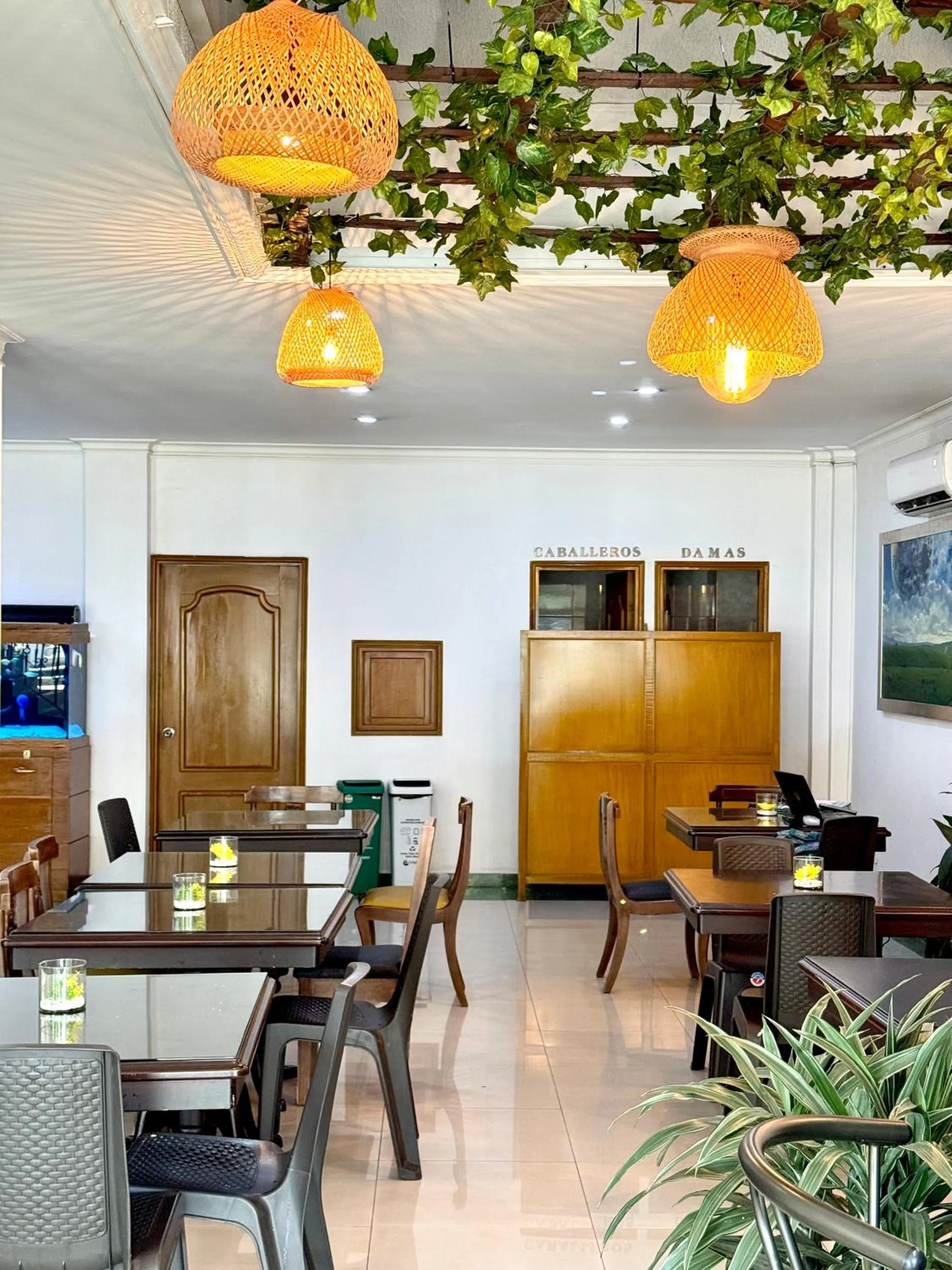 Restaurant/places to eat in Hotel Prince Plaza - Laureles Estadio