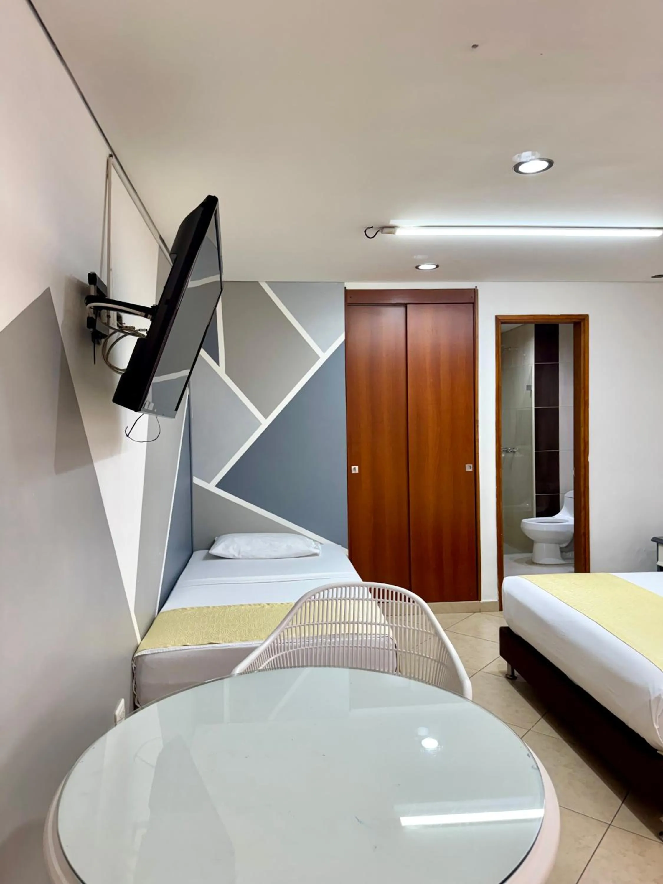 TV and multimedia, Bed in Hotel Prince Plaza - Laureles Estadio