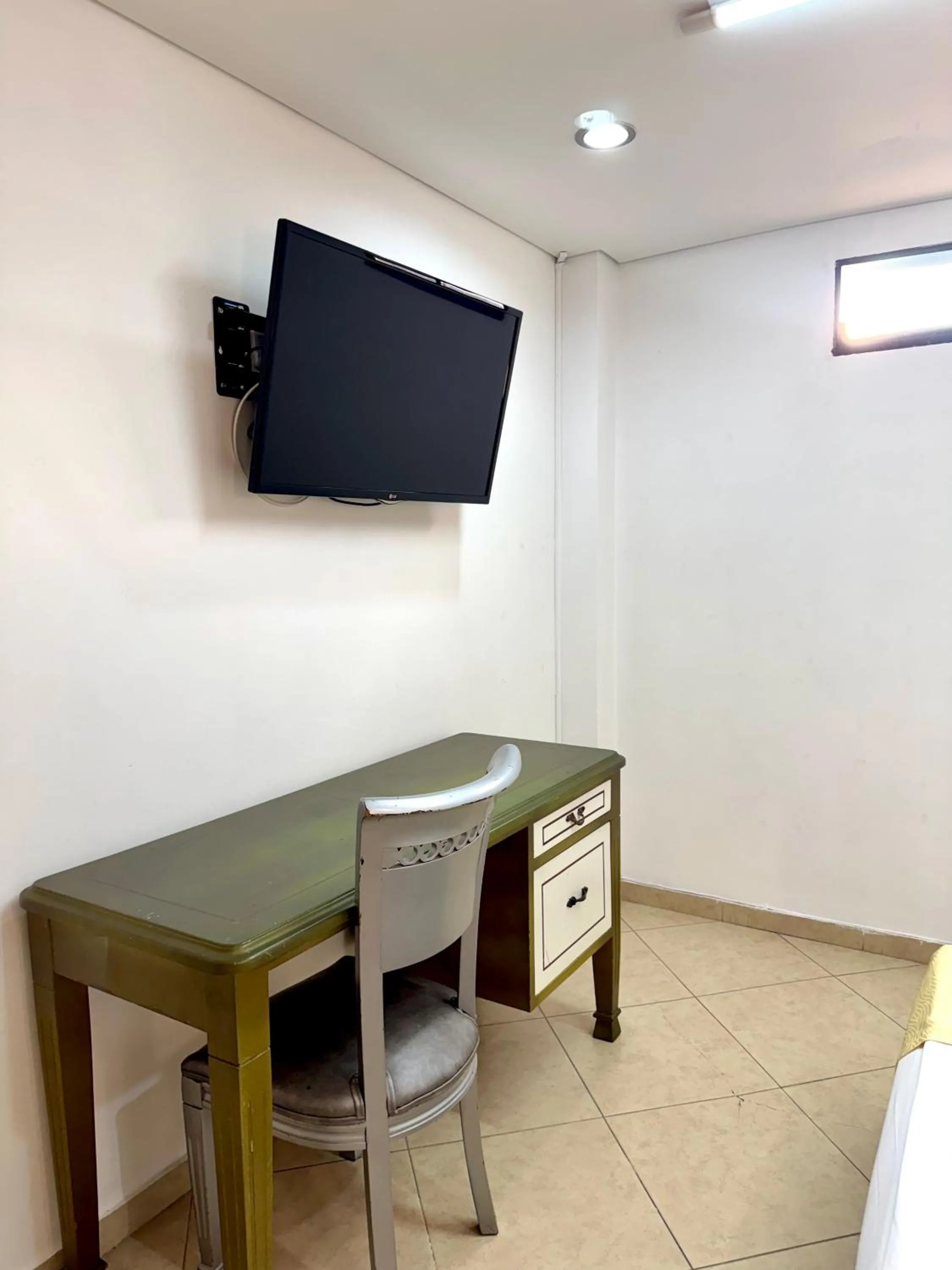 TV and multimedia in Hotel Prince Plaza - Laureles Estadio