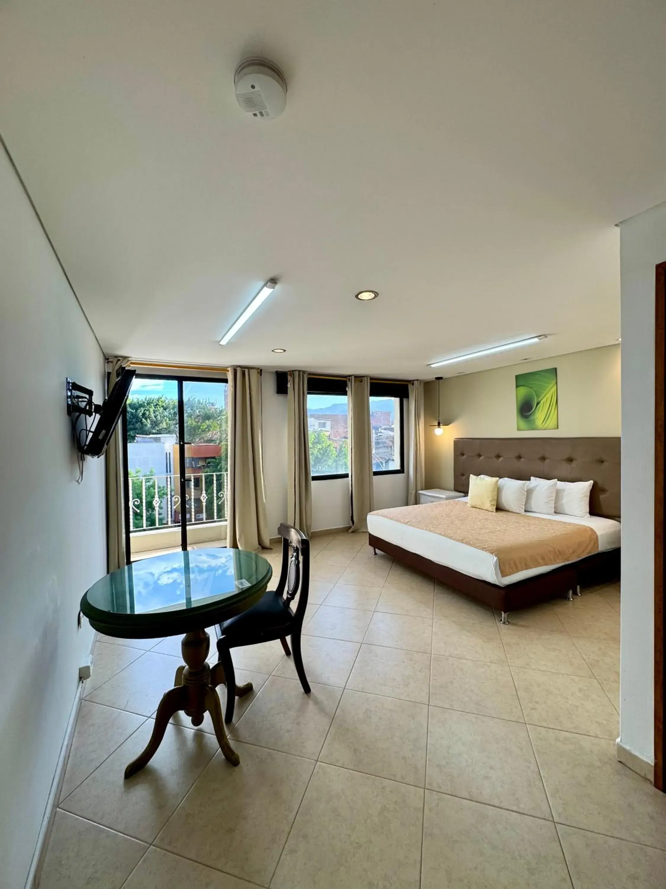 Deluxe Double Room with Balcony - single occupancy in Hotel Prince Plaza - Laureles Estadio Deluxe Double Room with Balcony - single occupancy in Hotel Prince Plaza - Laureles Estadio
