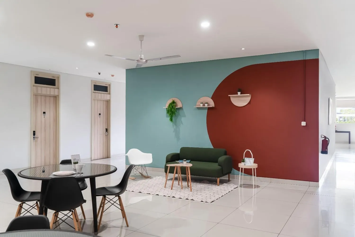 Seating area in Cove Bona Sort Pasar Baru