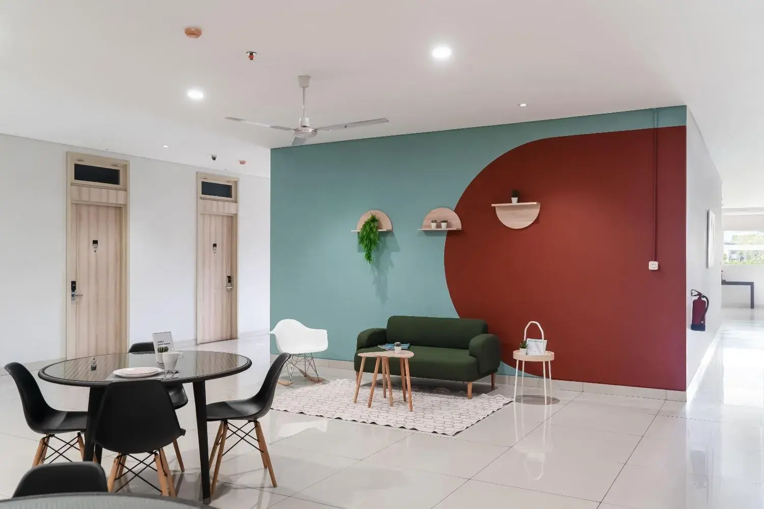 Seating area in Cove Bona Sort Pasar Baru Seating area in Cove Bona Sort Pasar Baru