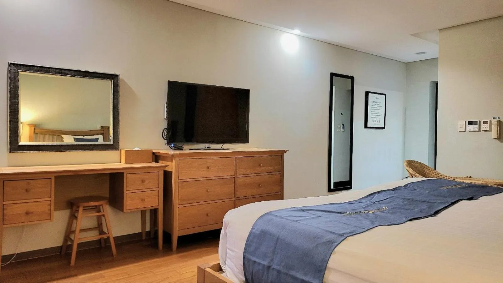 Bed in IlleInn Hotel