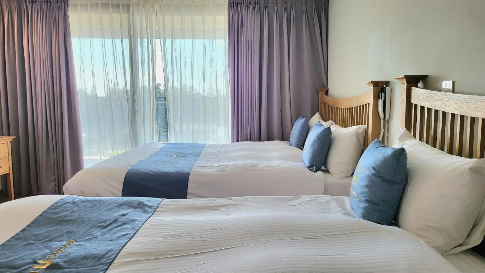 Photo of the whole room in IlleInn Hotel