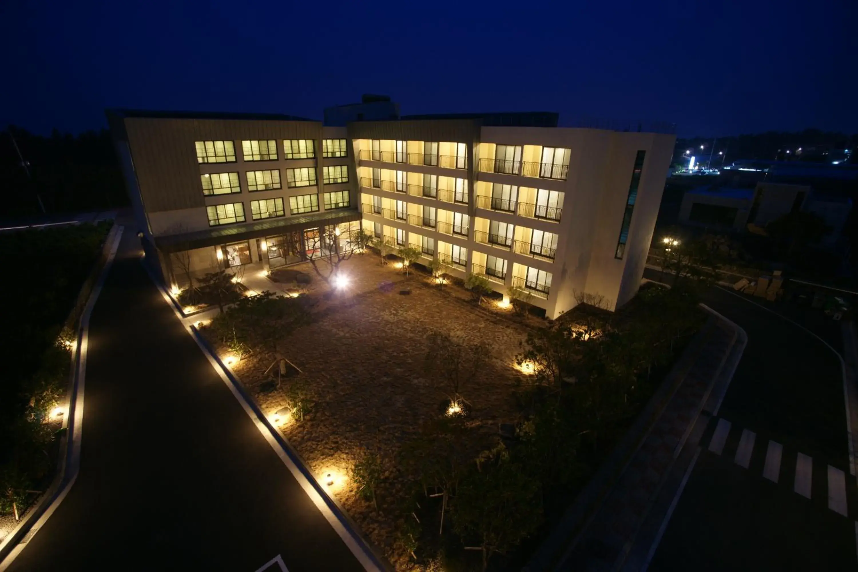 Property building in IlleInn Hotel Property building in IlleInn Hotel