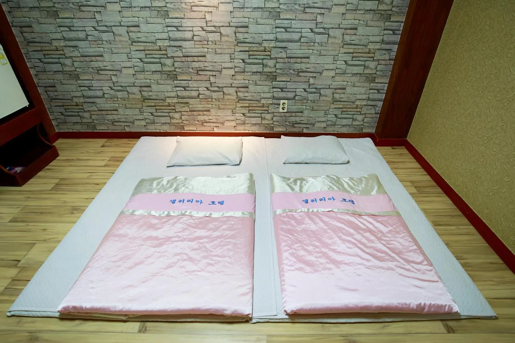 Bed in Galleria Hotel