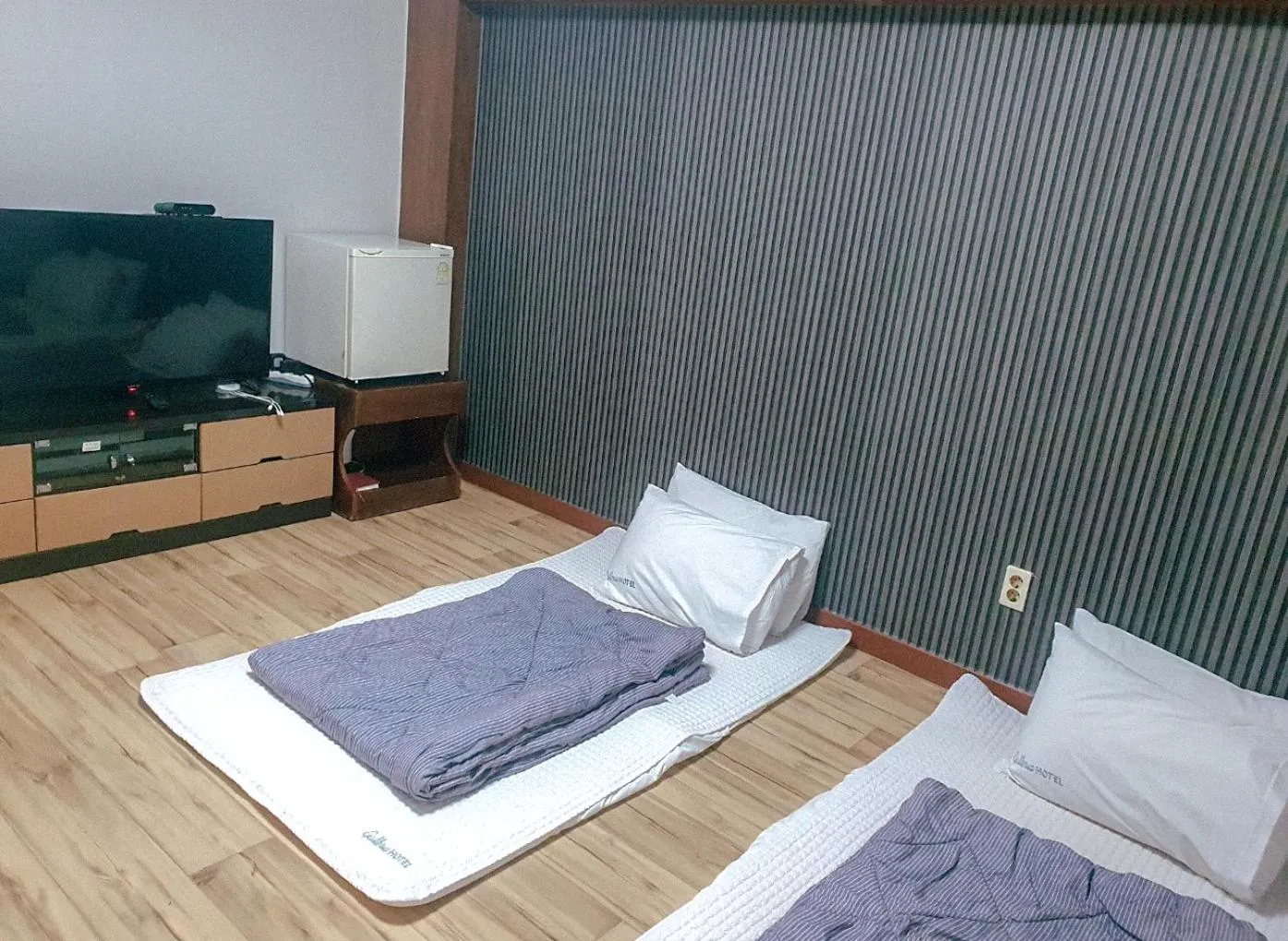 Bedroom, Bed in Galleria Hotel
