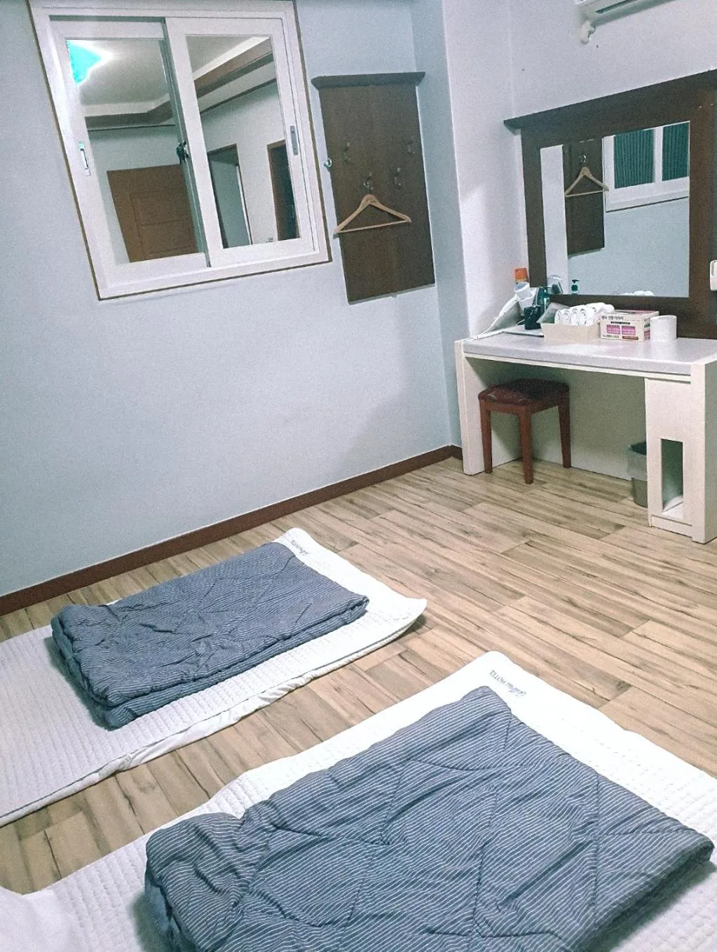 Photo of the whole room, Bed in Galleria Hotel