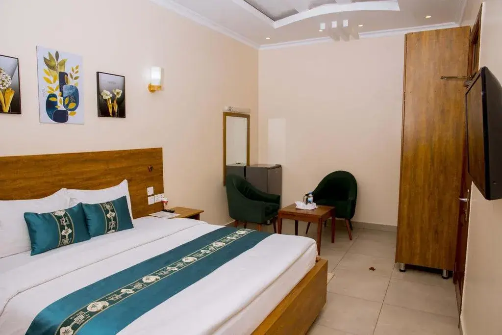 Standard Double Suite - single occupancy in Velvet Suites Standard Double Suite - single occupancy in Velvet Suites