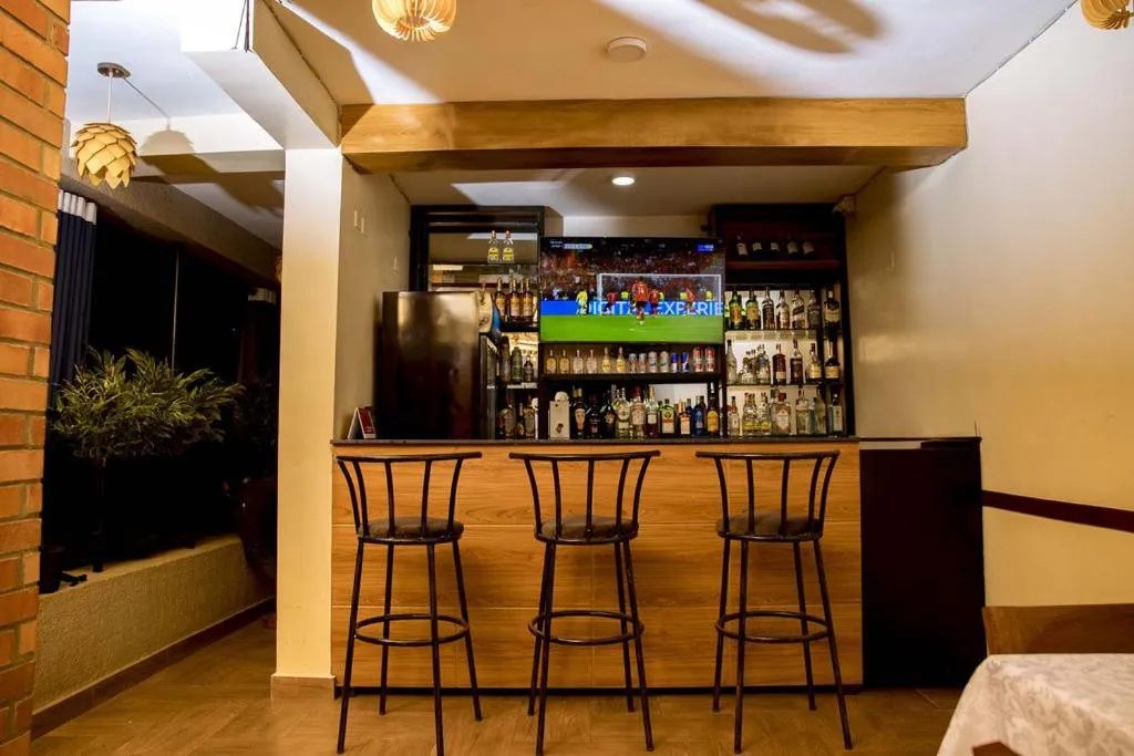 Restaurant/places to eat in Velvet Suites