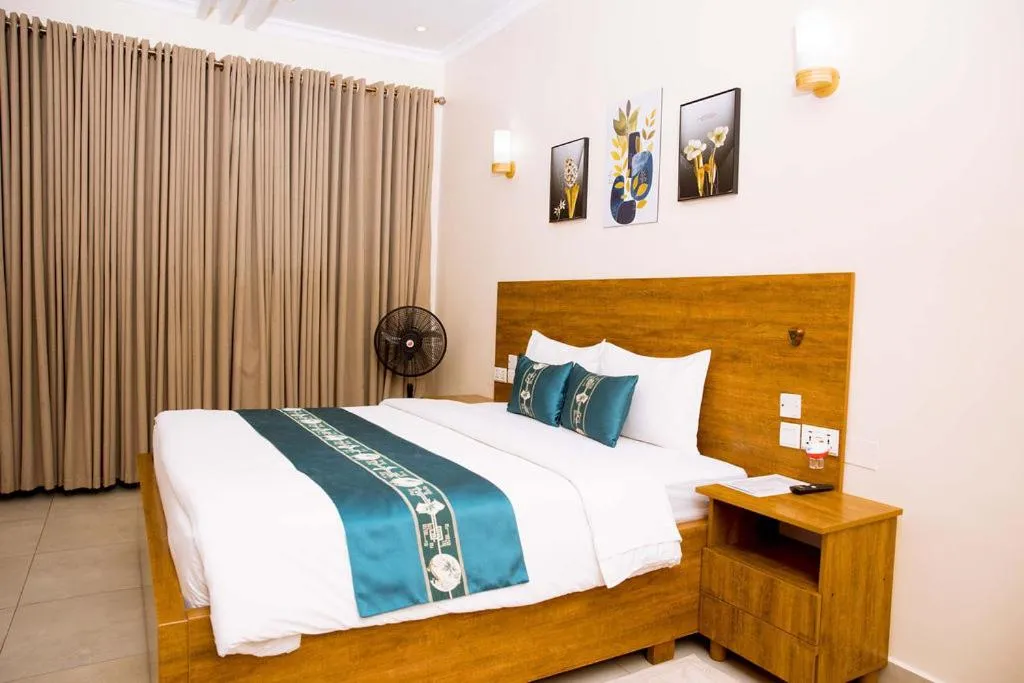 Bedroom, Bed in Velvet Suites