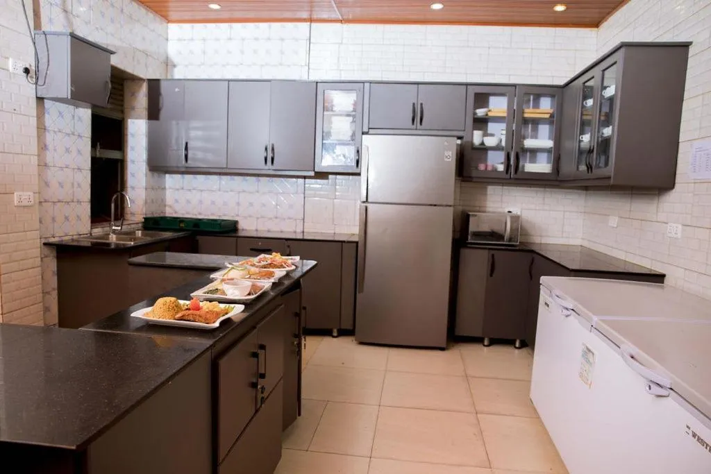 Restaurant/places to eat in Velvet Suites