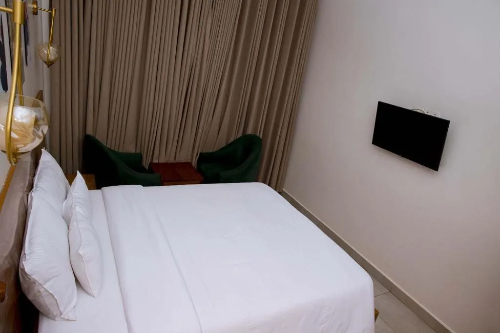 Bedroom, Bed in Velvet Suites