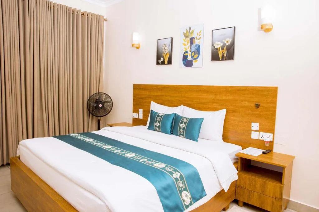 Bedroom, Bed in Velvet Suites