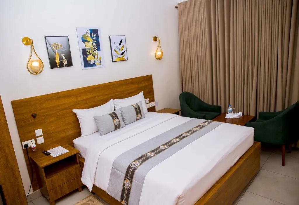 Bedroom, Bed in Velvet Suites