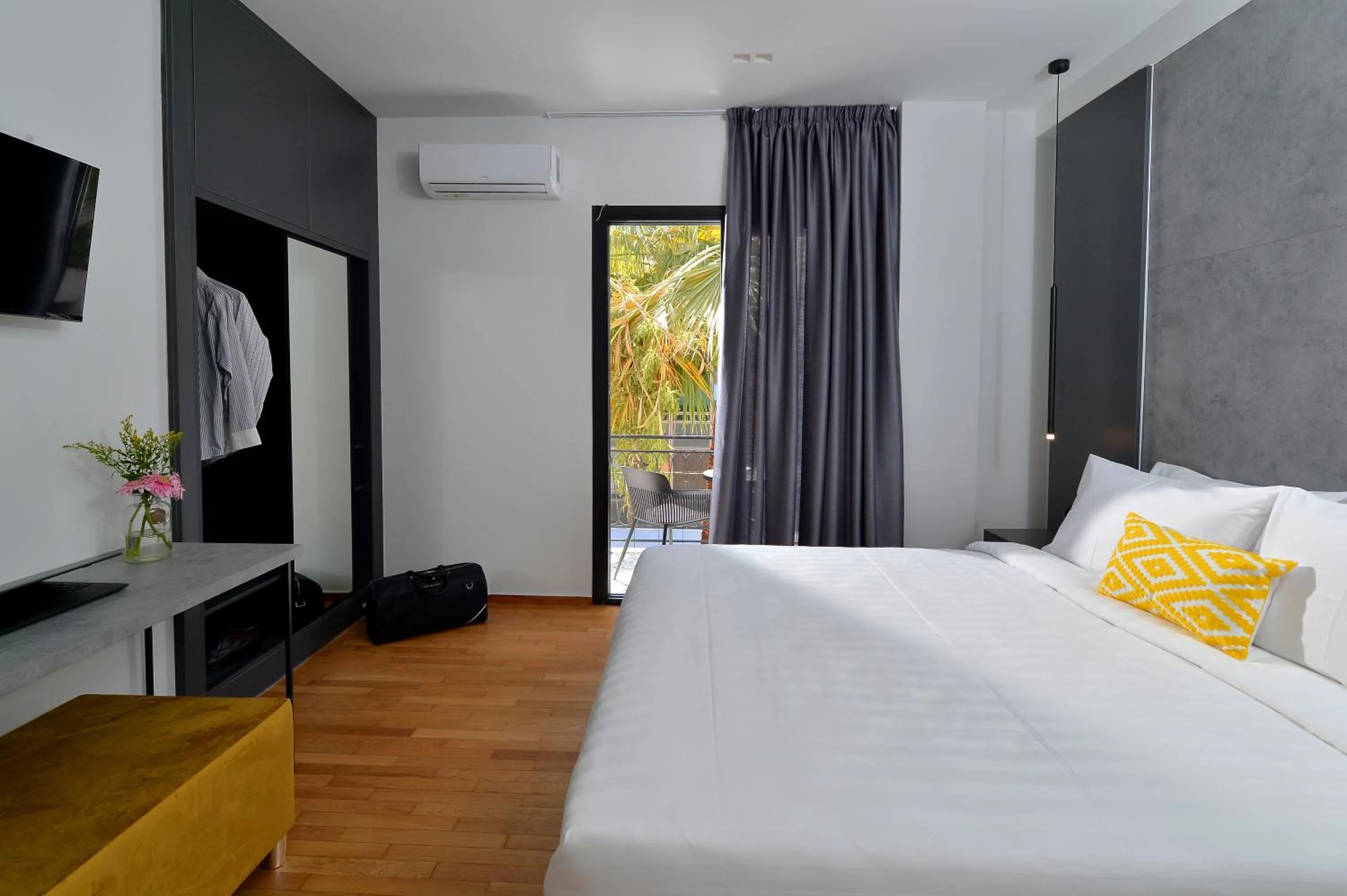 Breakfast, Bed in Athenian Gem