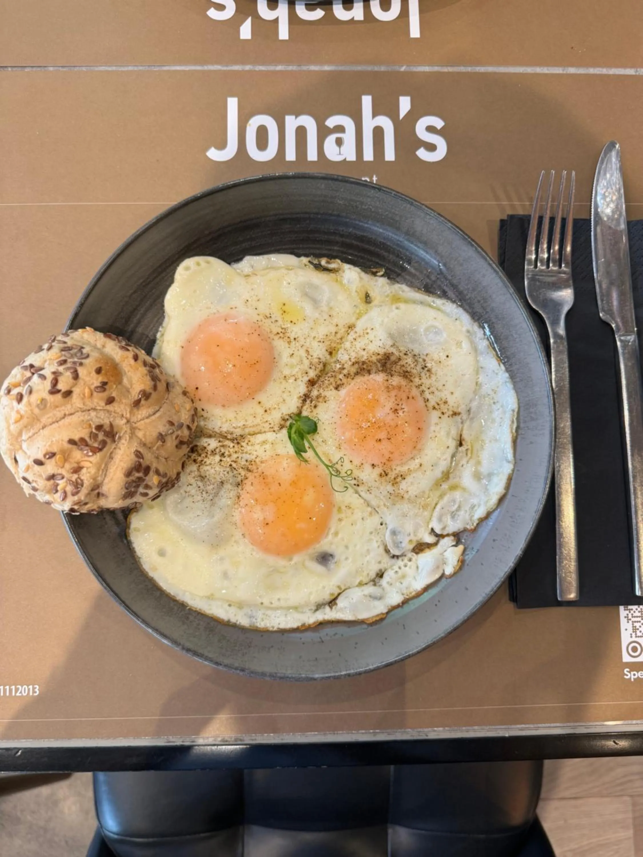 Breakfast in Athenian Gem