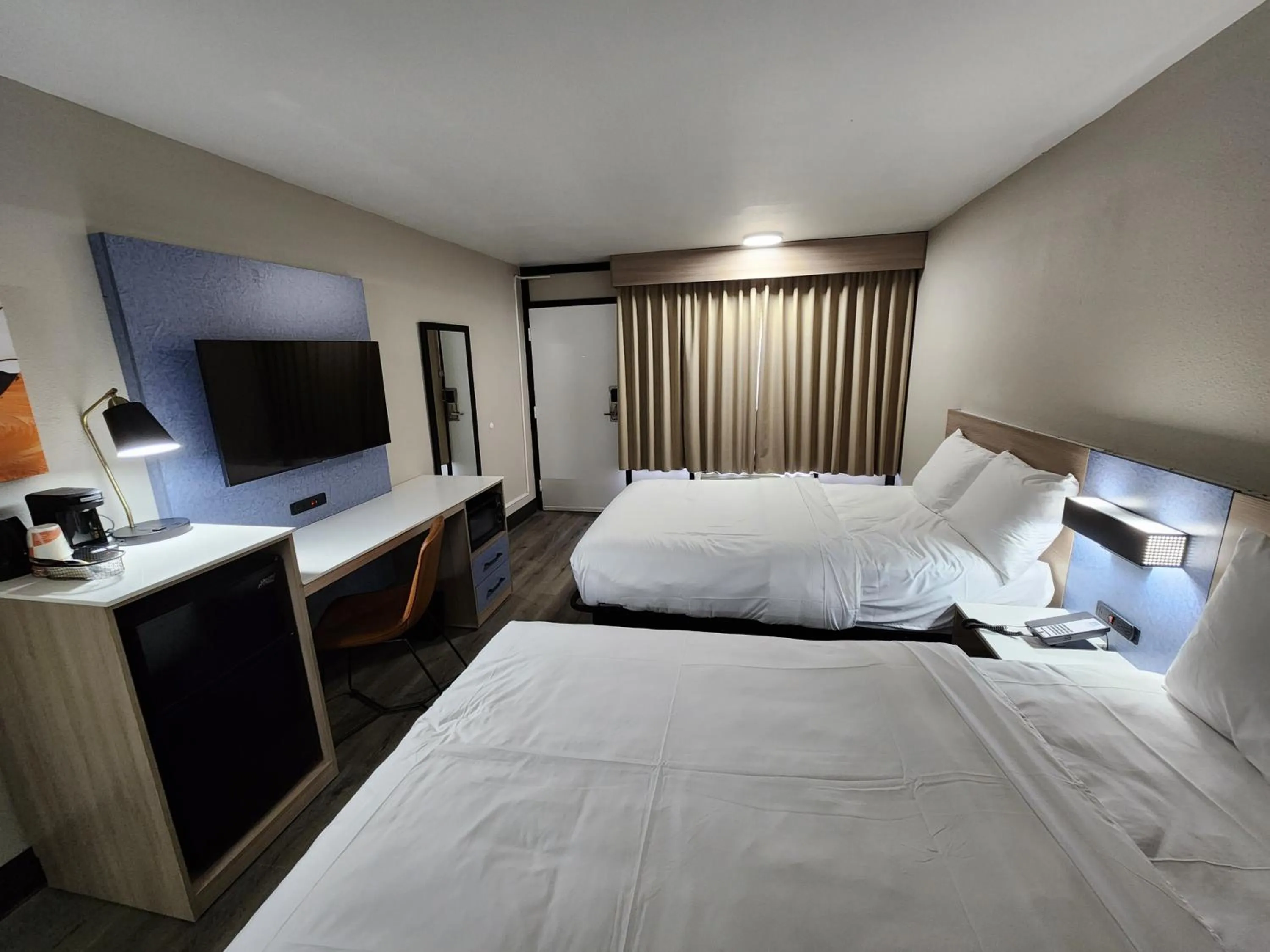 Bed in Smart Stay Lafayette