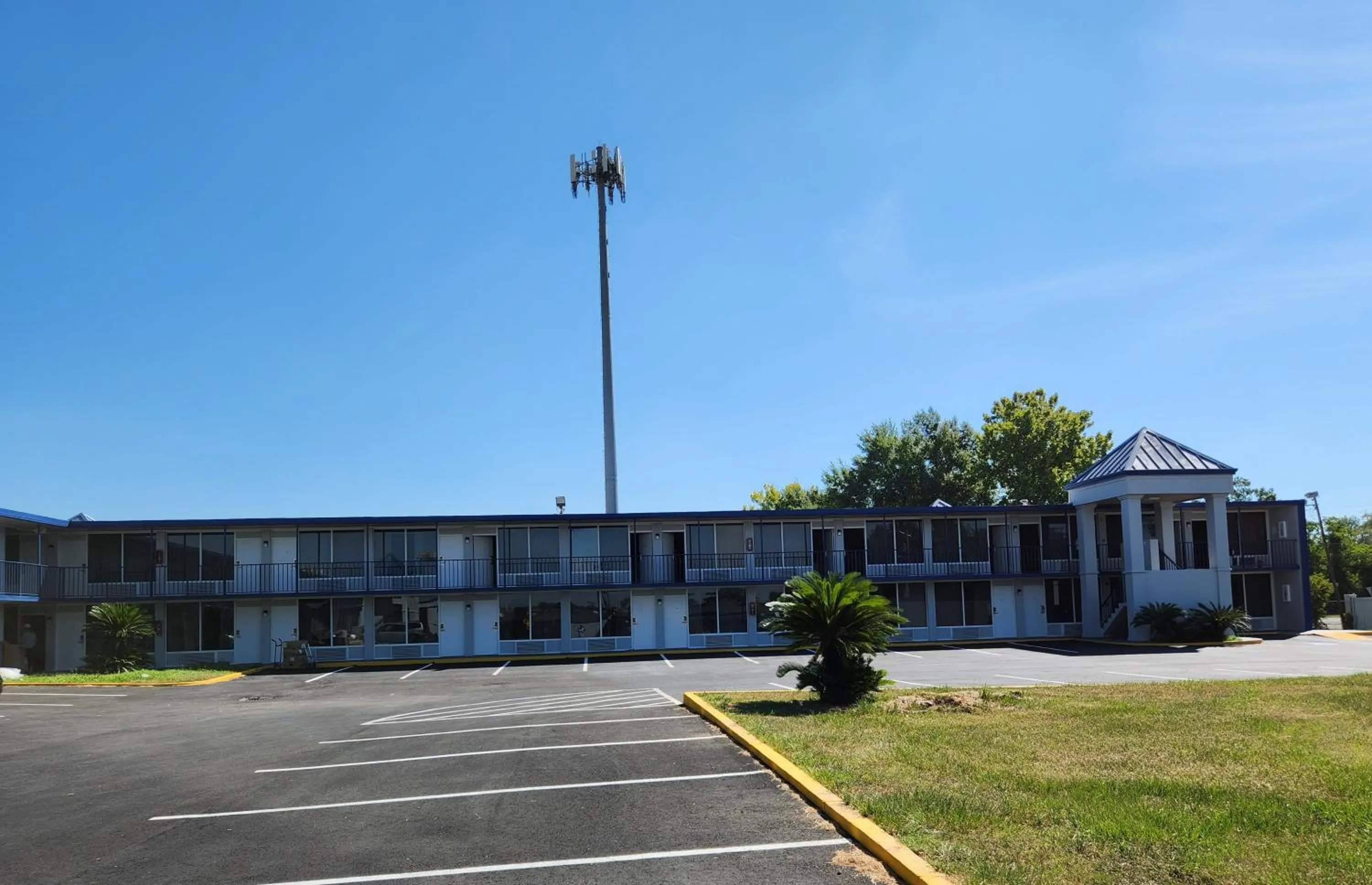 Property building in Smart Stay Lafayette