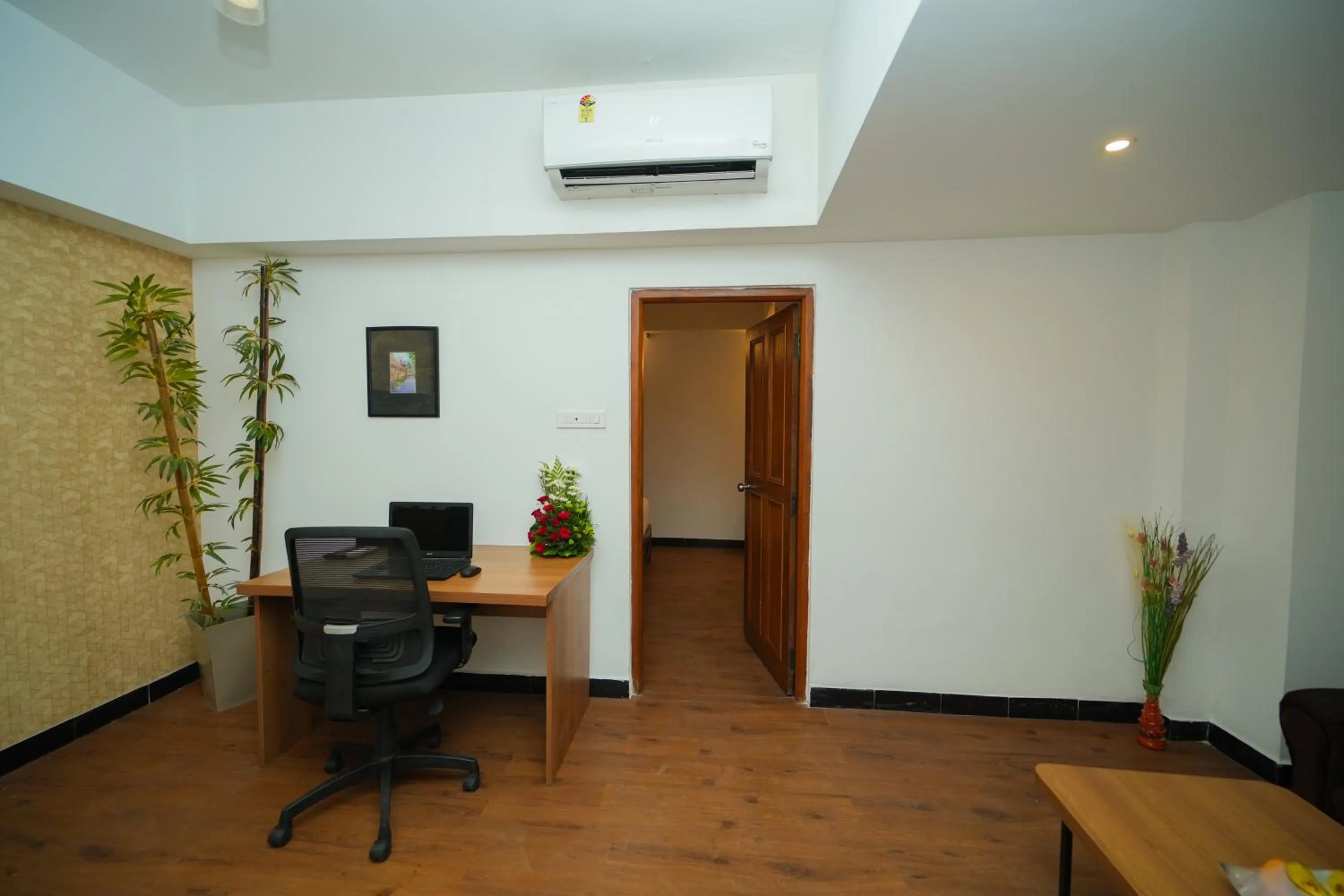 Living room in Zip by Spree Hotels Mangala International