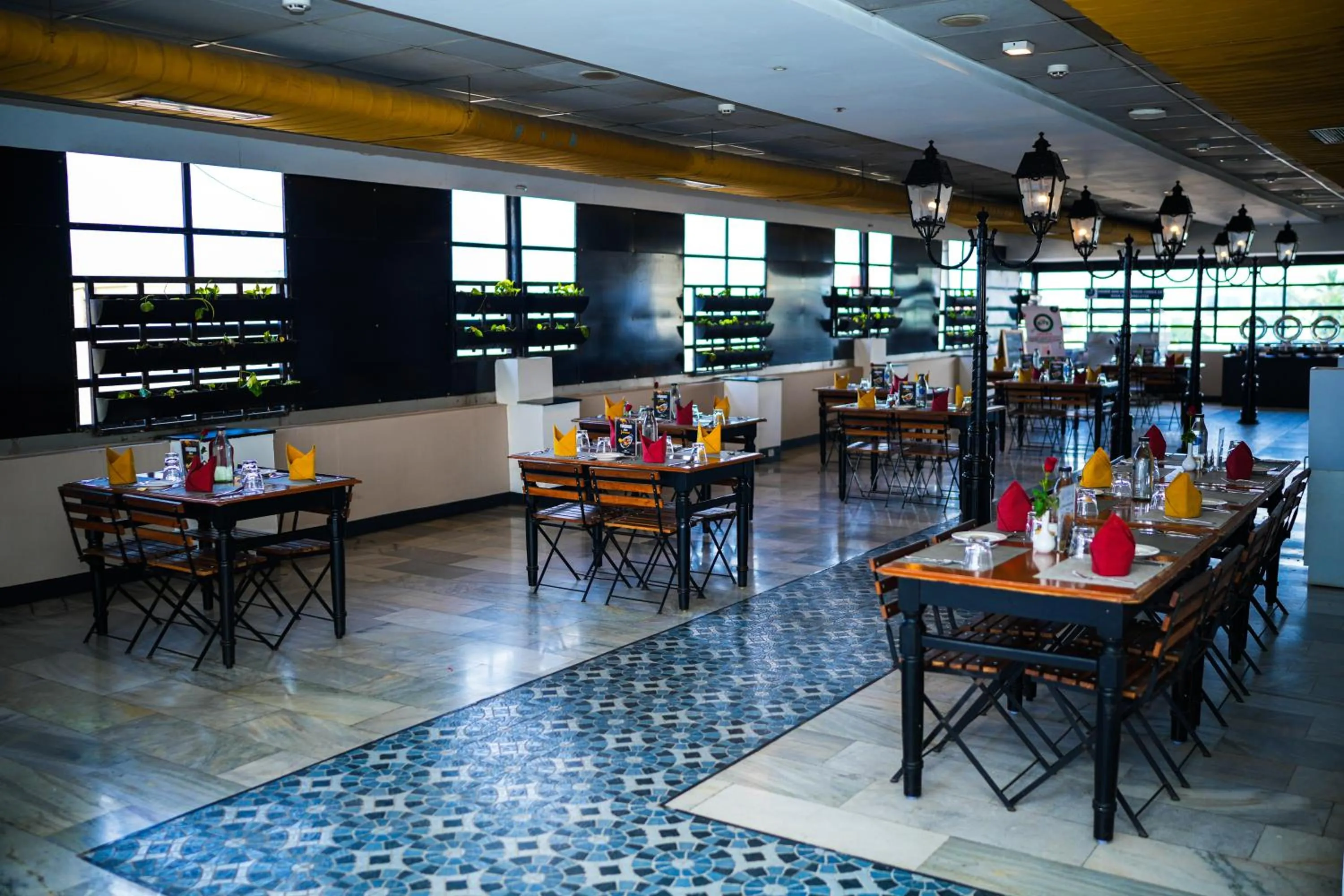 Restaurant/places to eat in Zip by Spree Hotels Mangala International