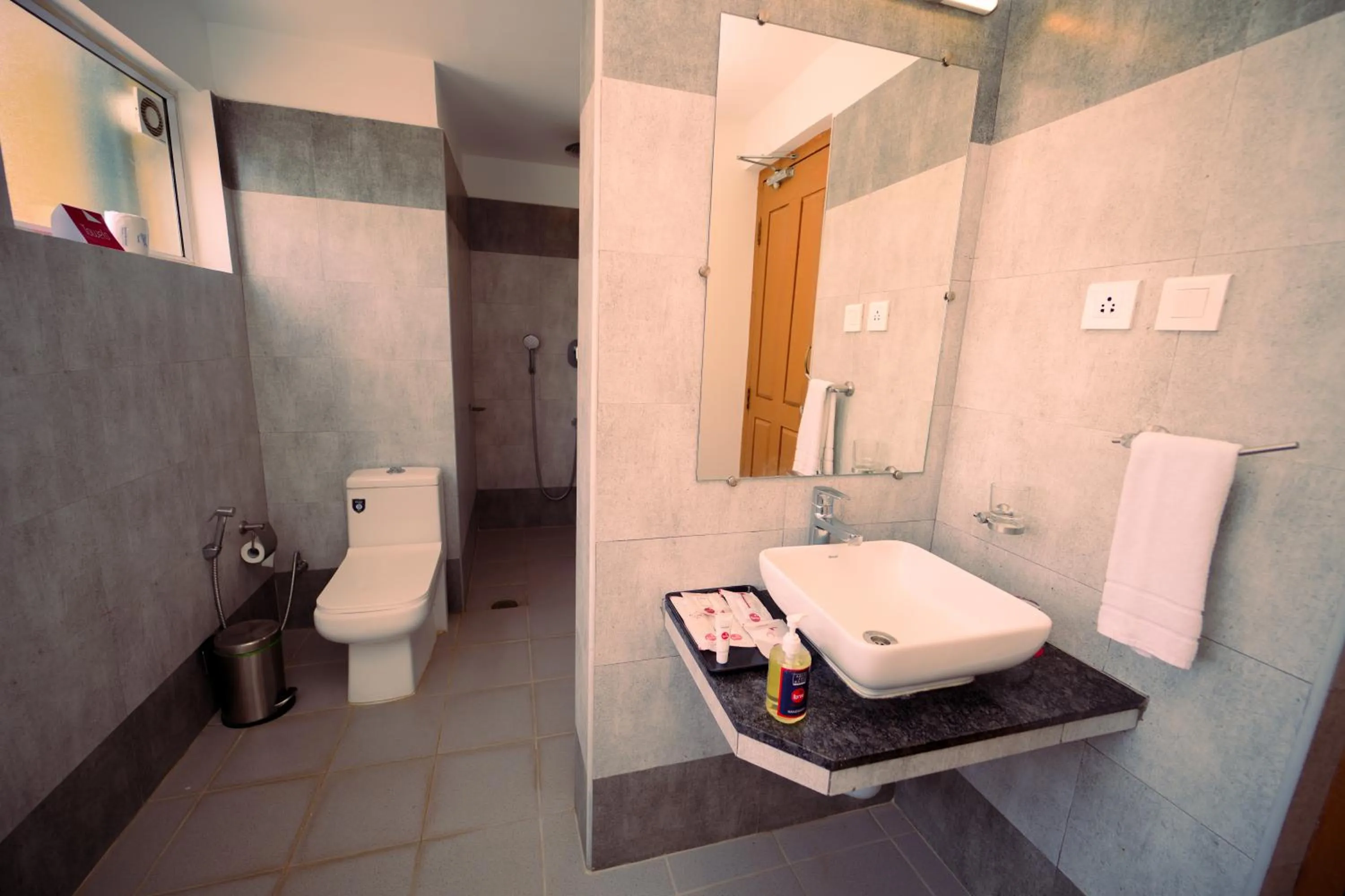 Toilet in Zip by Spree Hotels Mangala International