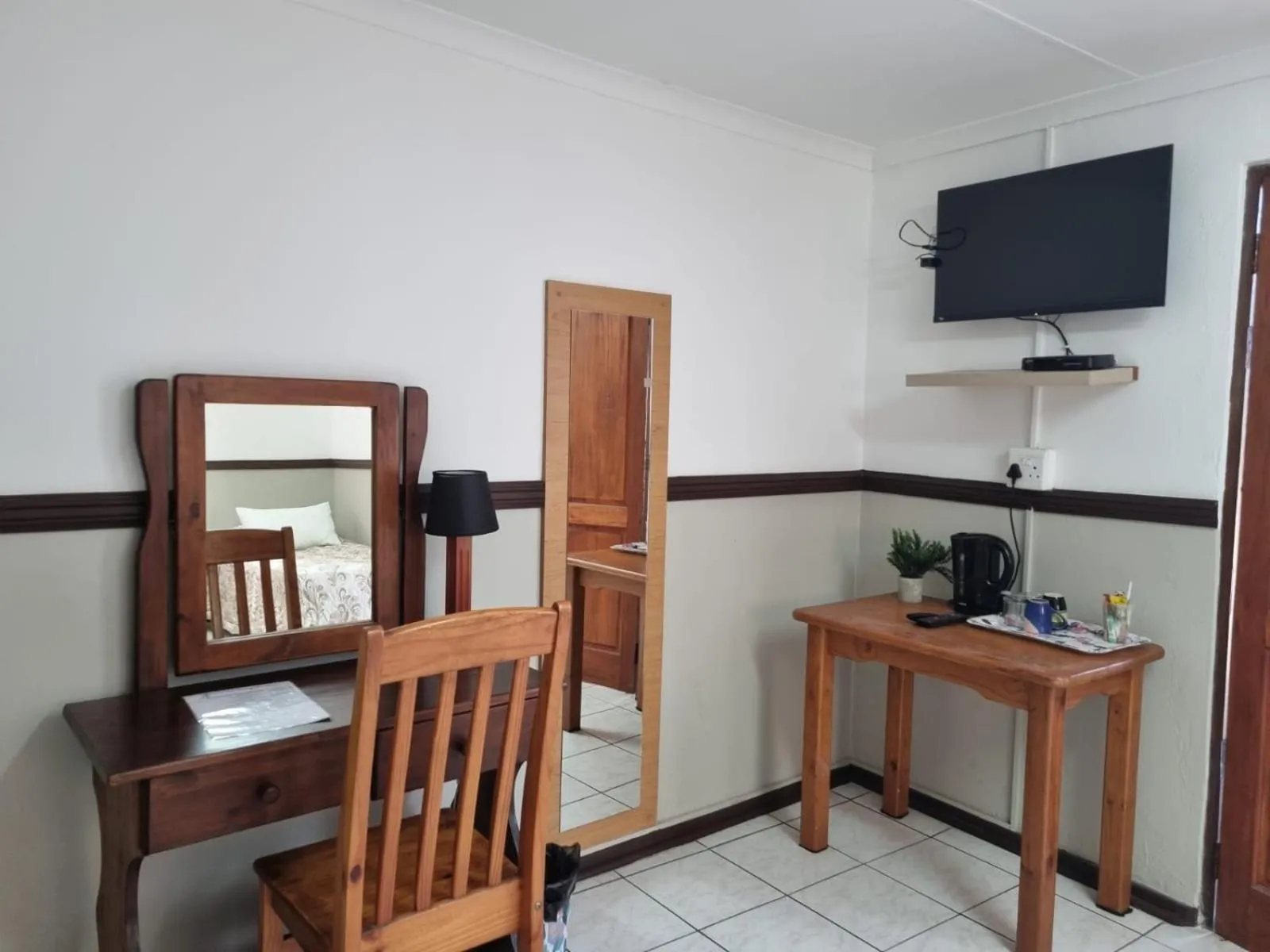 Coffee/tea facilities in Emerald Guesthouse