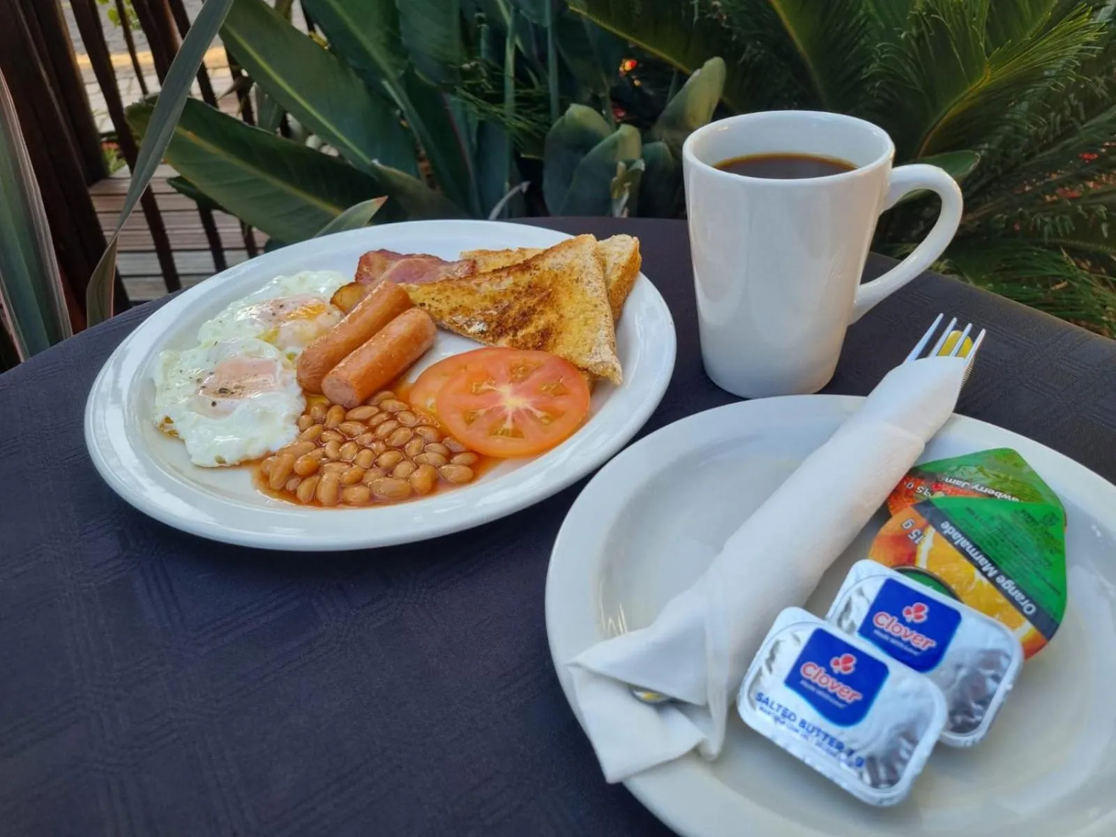 Breakfast in Emerald Guesthouse