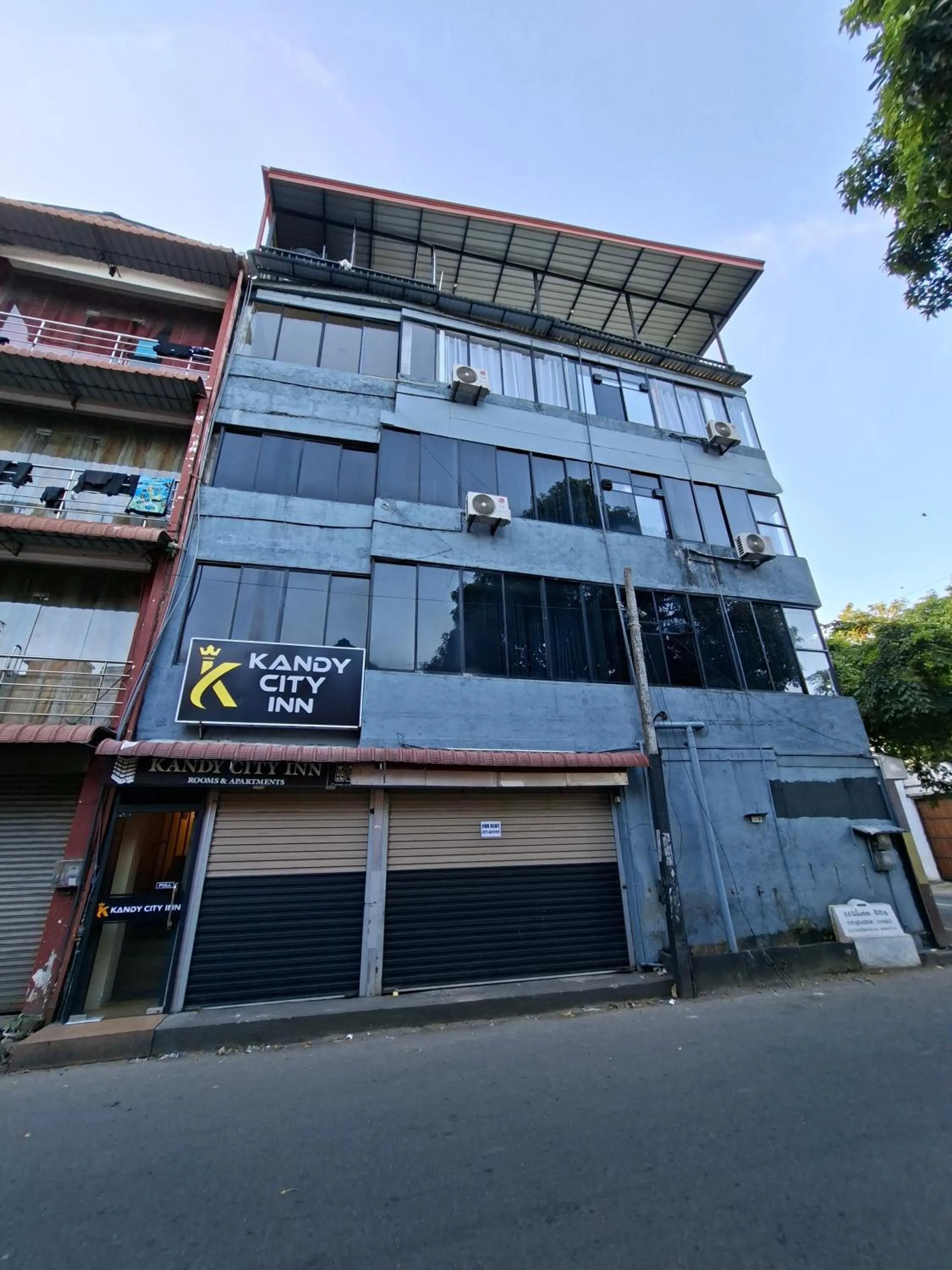 Property building in Kandy City Inn
