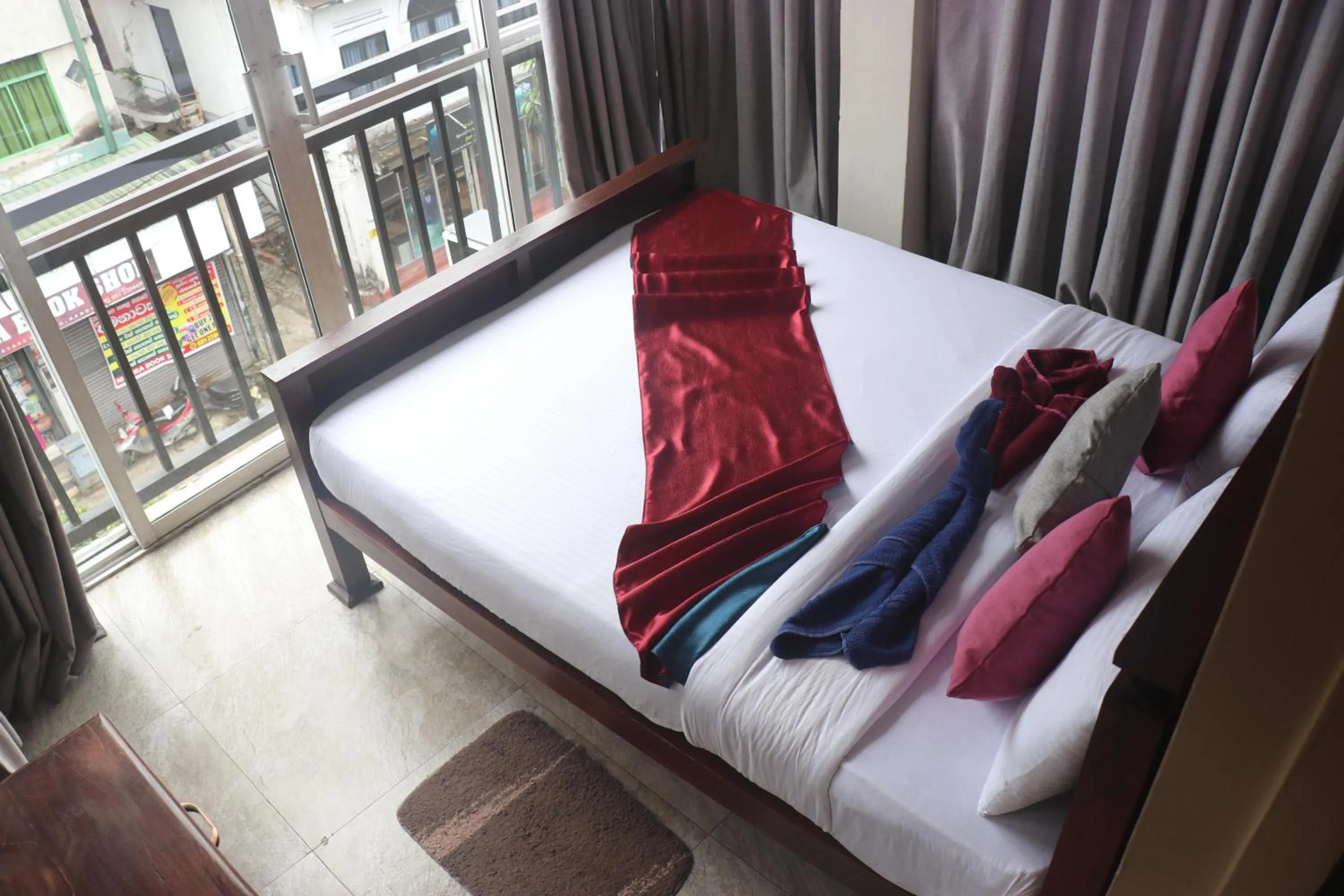Bed in Kandy City Inn