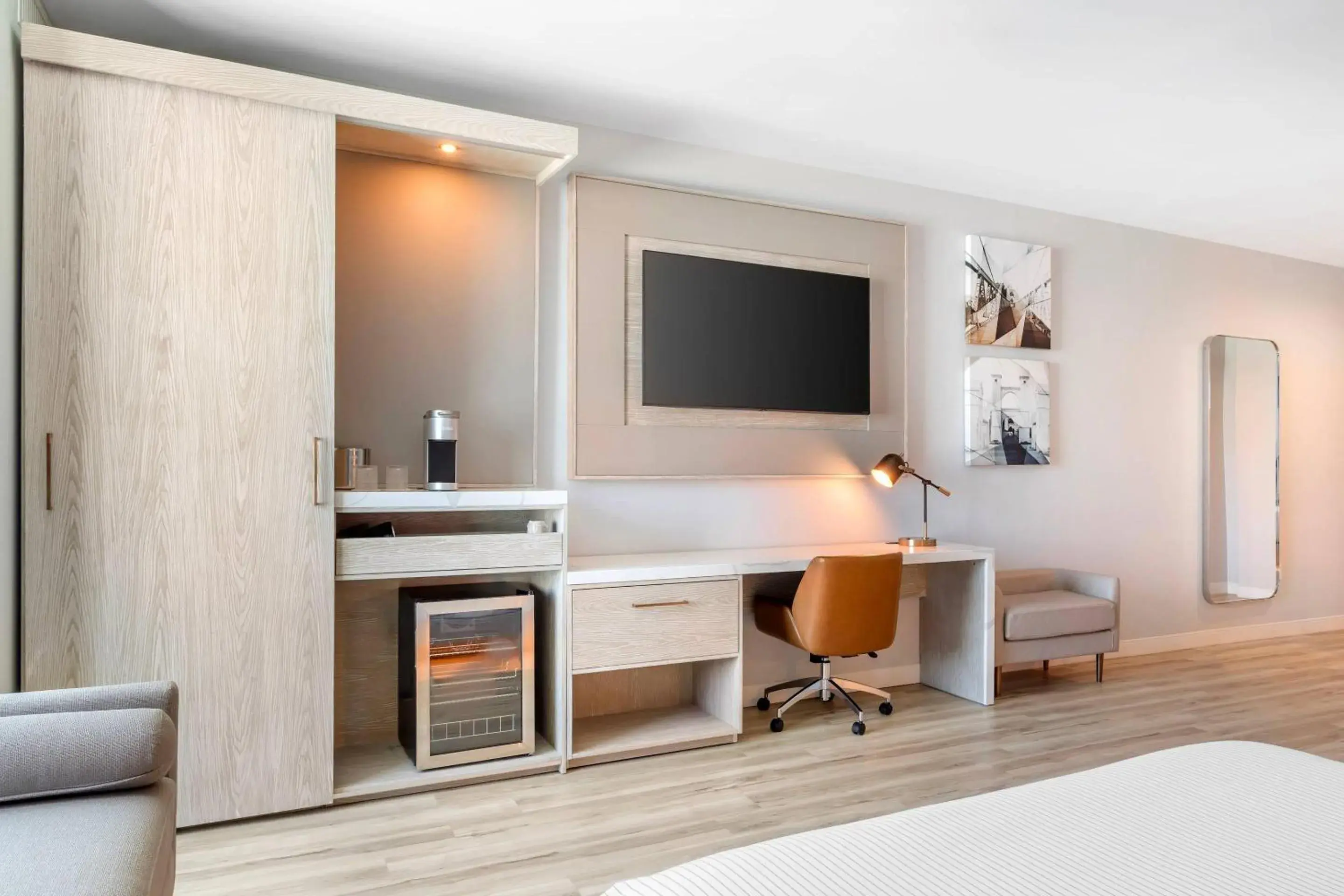 Bedroom, Bed in Cambria Hotel Waco University Riverfront Bedroom, Bed in Cambria Hotel Waco University Riverfront